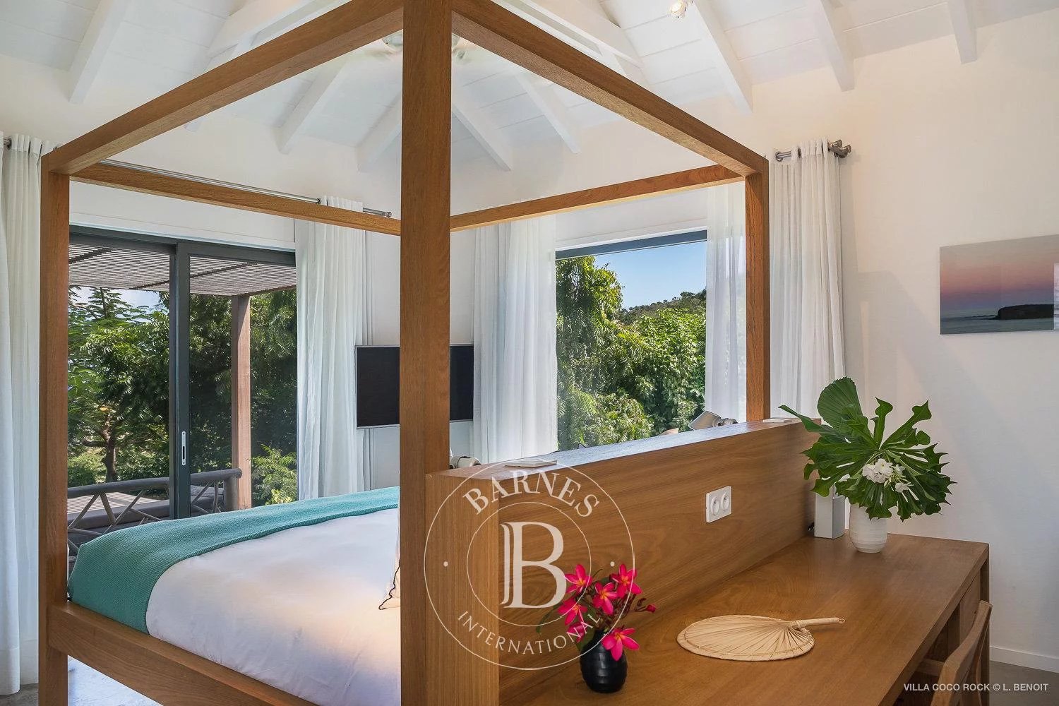 Beautiful 6 bedroom villa in Petit Cul de Sac picture 12