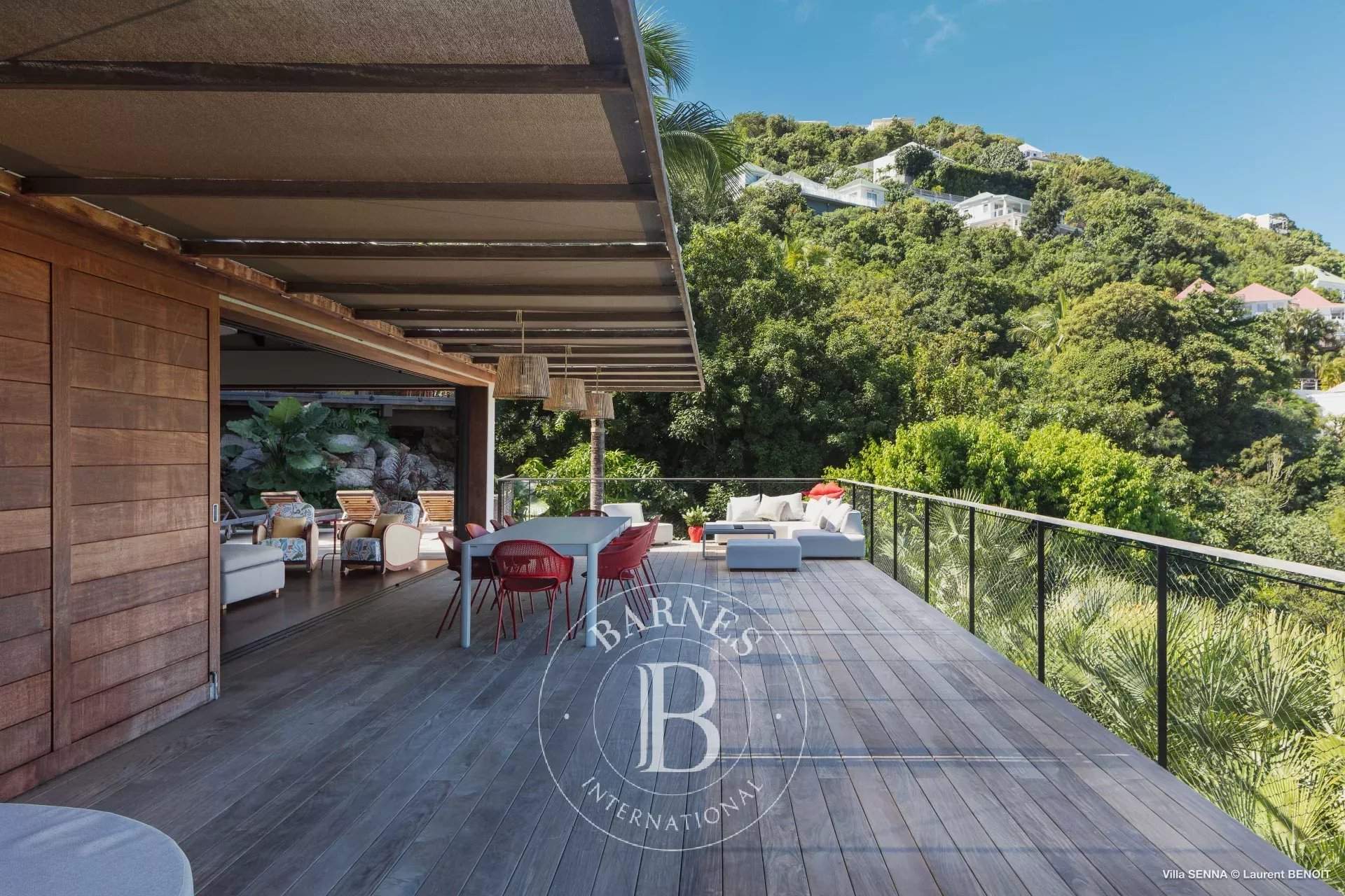 Beautiful contemporary villa picture 4