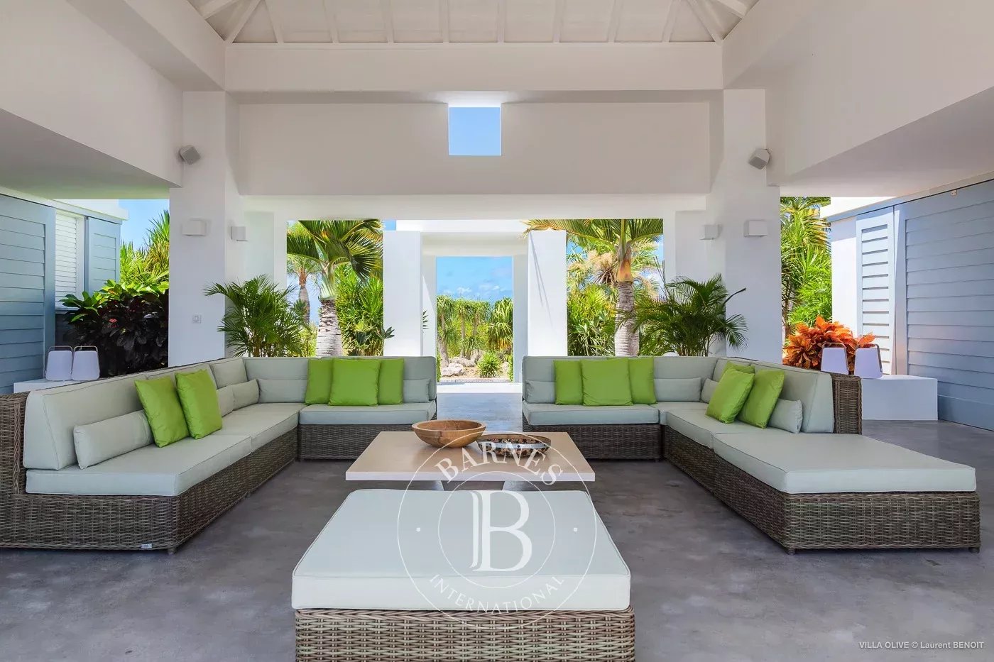 Bright, beautiful  and private 4 bedrooms villa picture 8