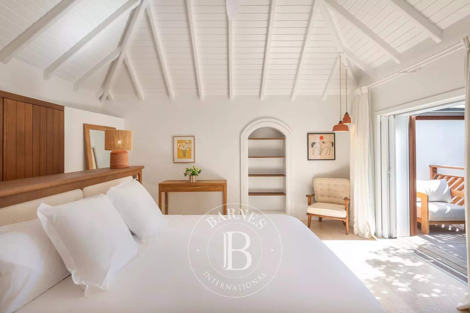 Stunning 4-bedroom villa facing the sunset. picture 14