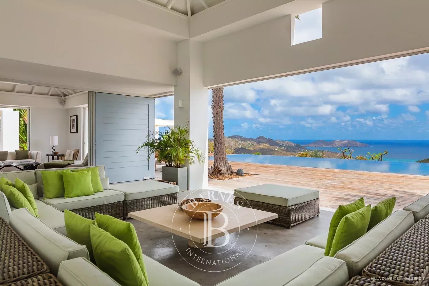 Bright, beautiful  and private 4 bedrooms villa picture 7