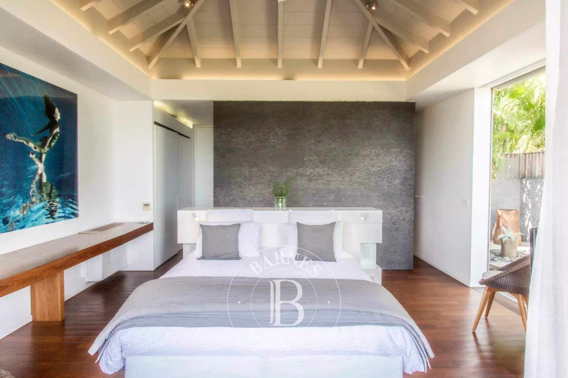 Peaceful and Tranquil Villa in Colombier picture 15