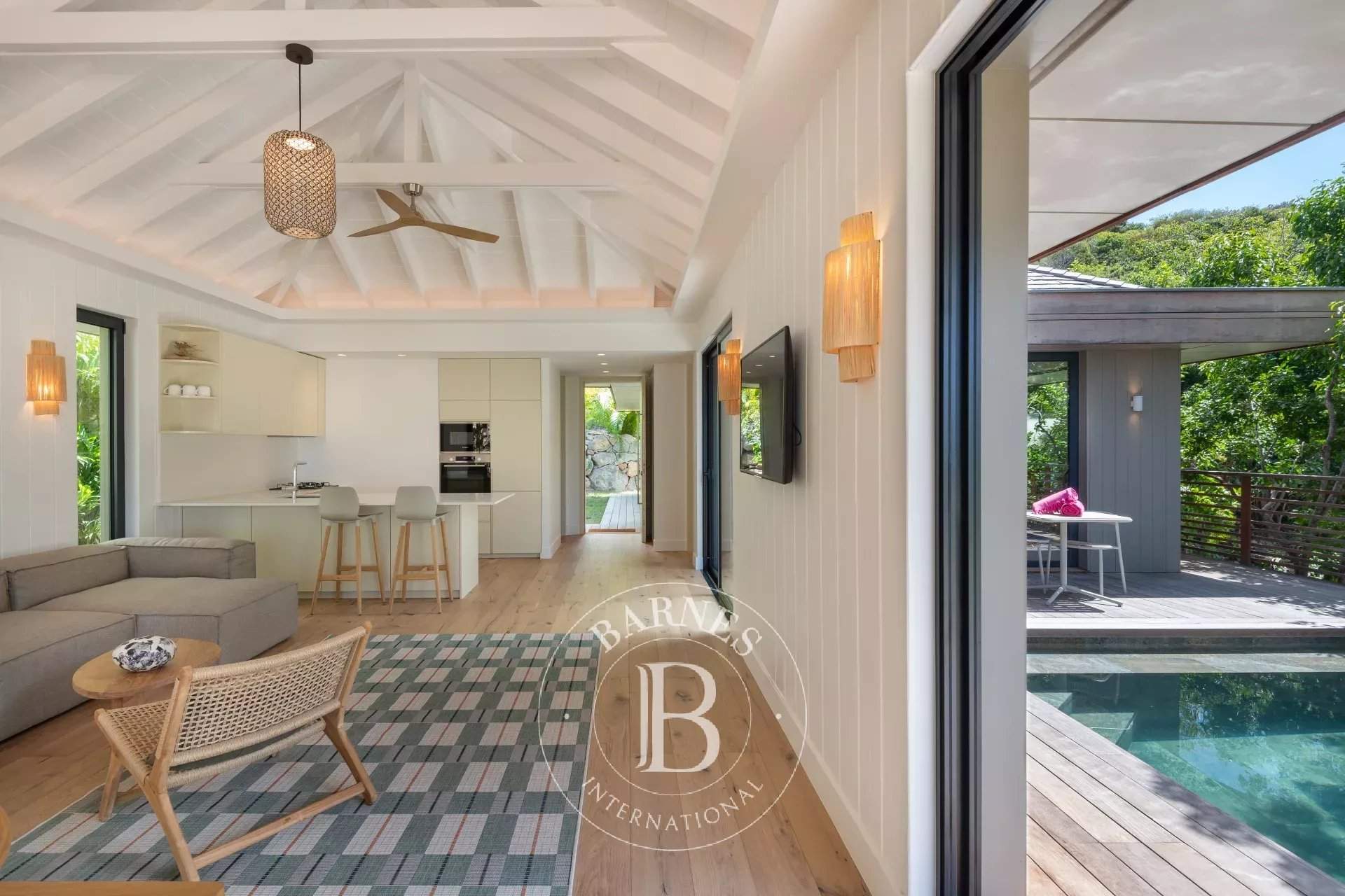 Charming 2-bedroom villa. picture 10