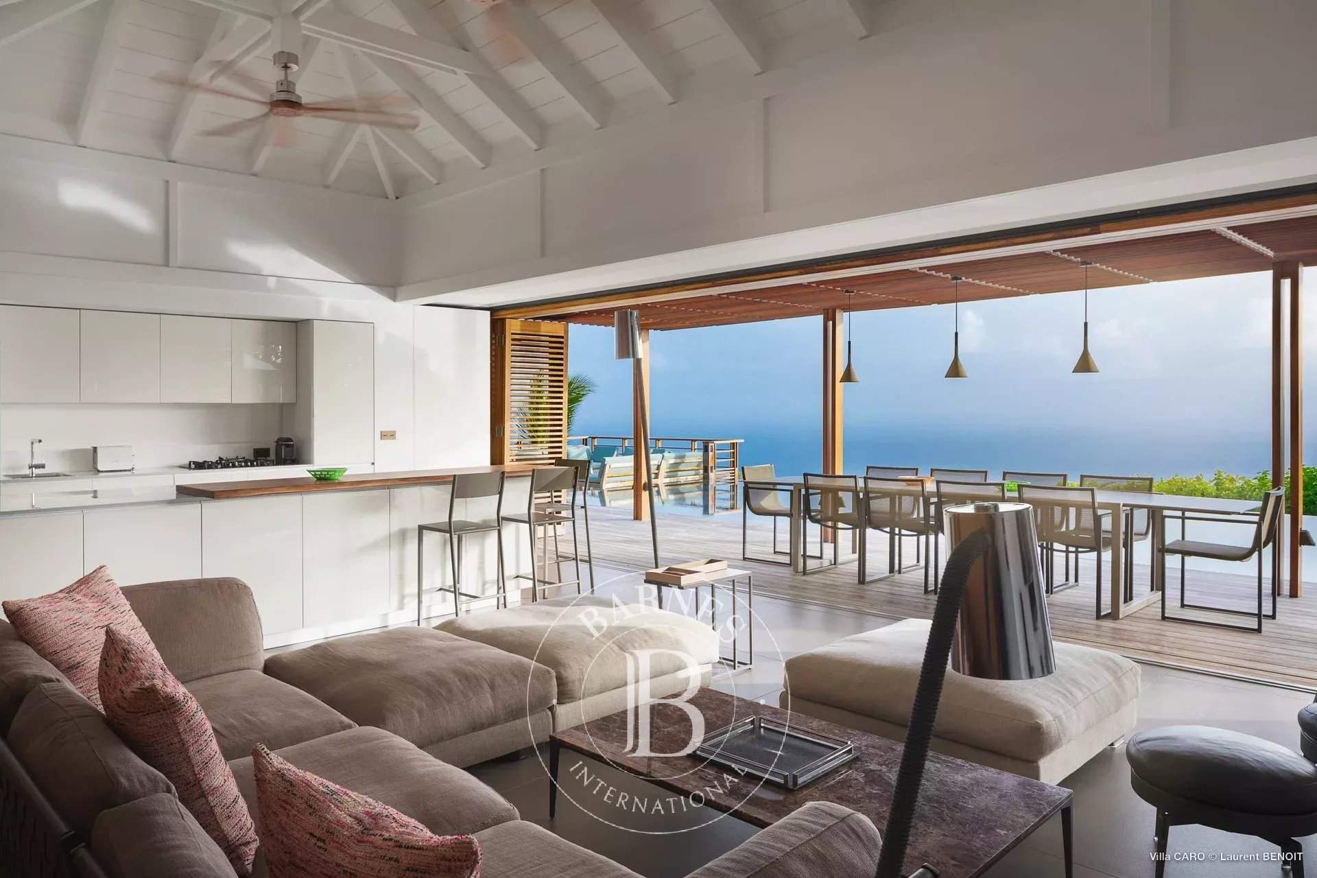 Magnificent contemporary villa with 5 bedrooms picture 8