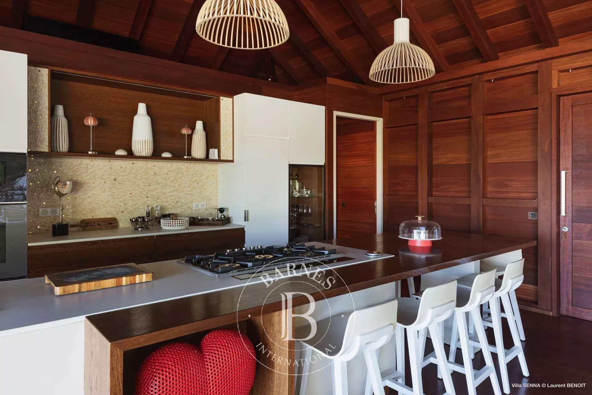 Beautiful contemporary villa picture 7