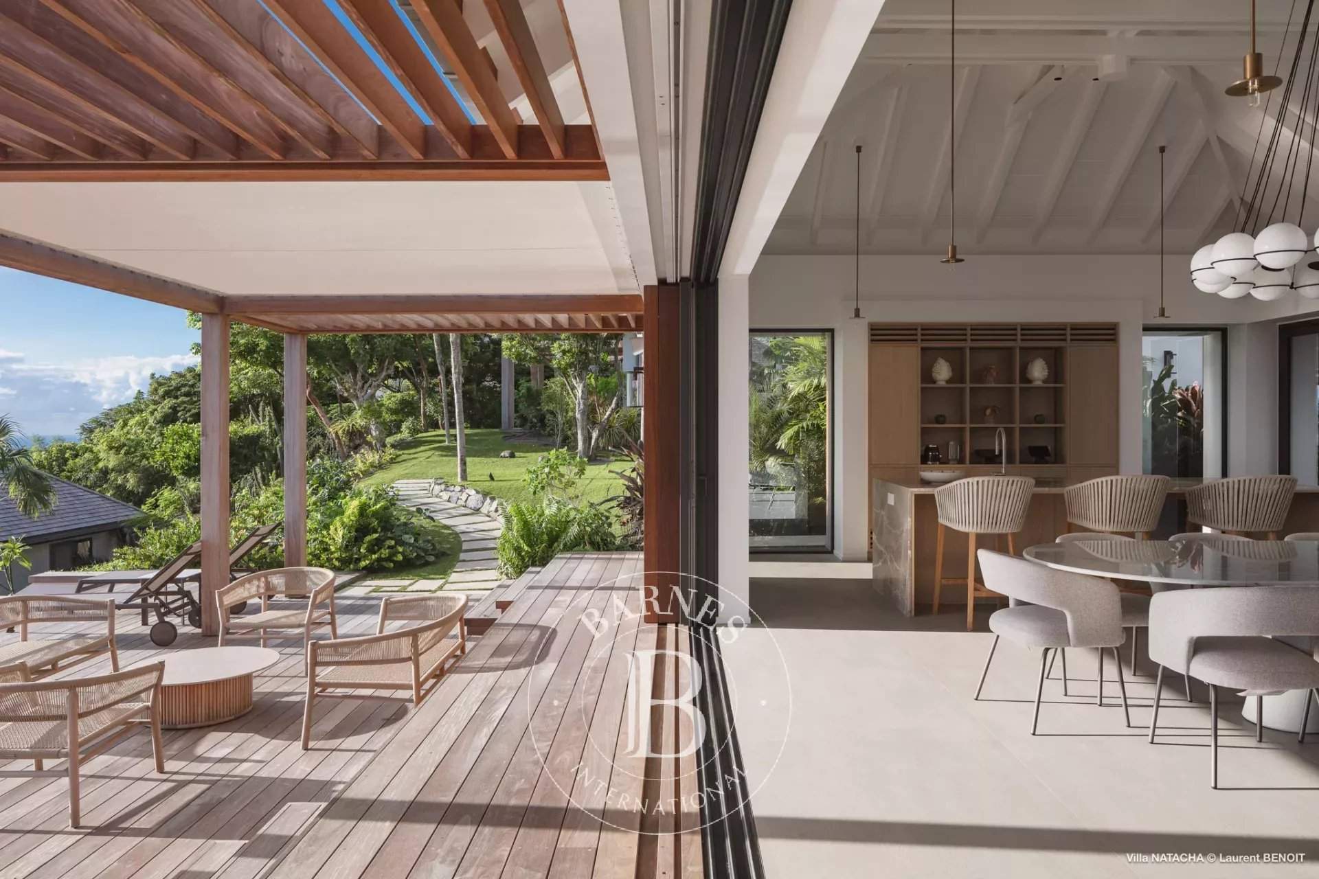 Beautiful contemporary 5-bedroom villa located in Gouverneur picture 9