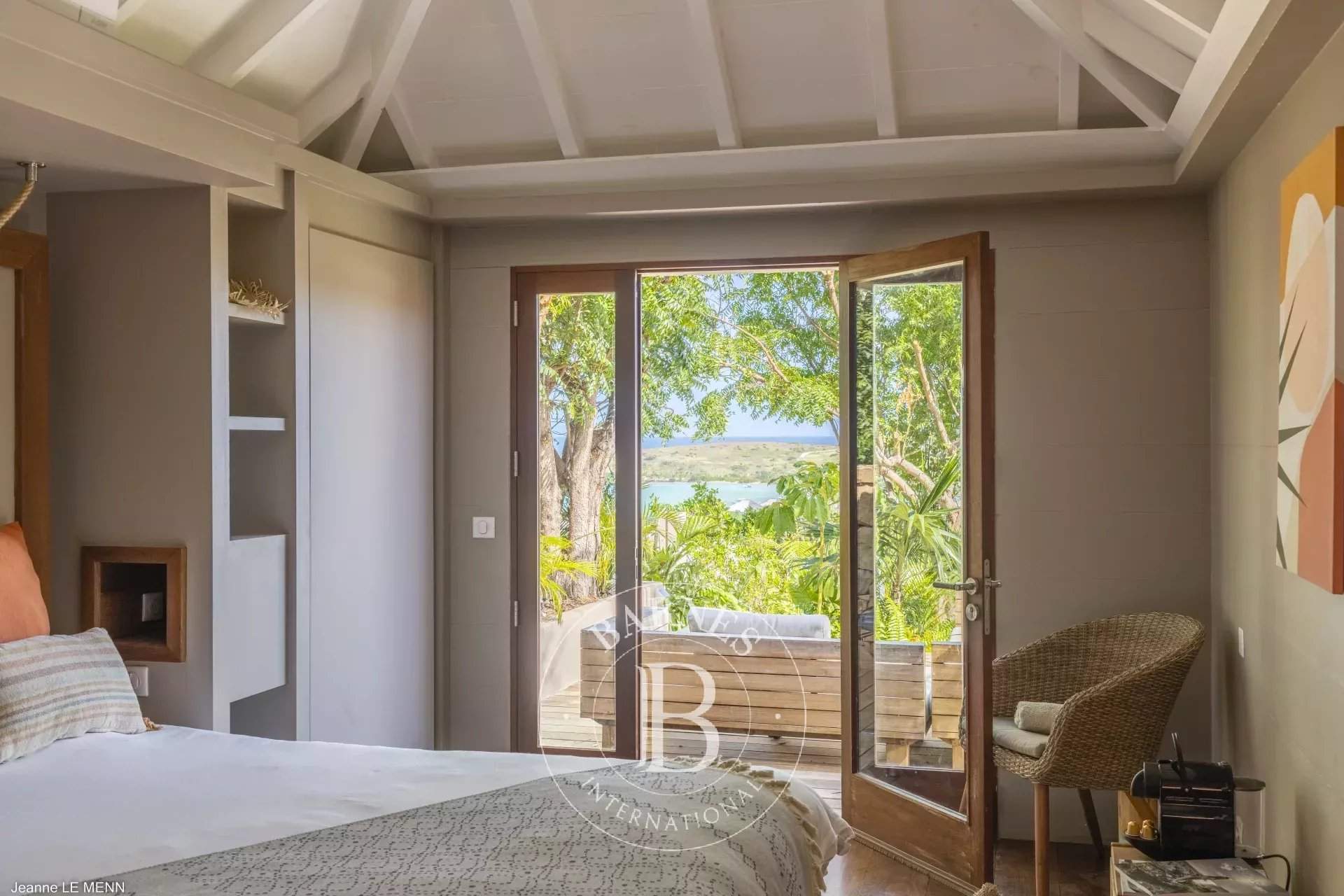 Beautiful Caribbean villa picture 13