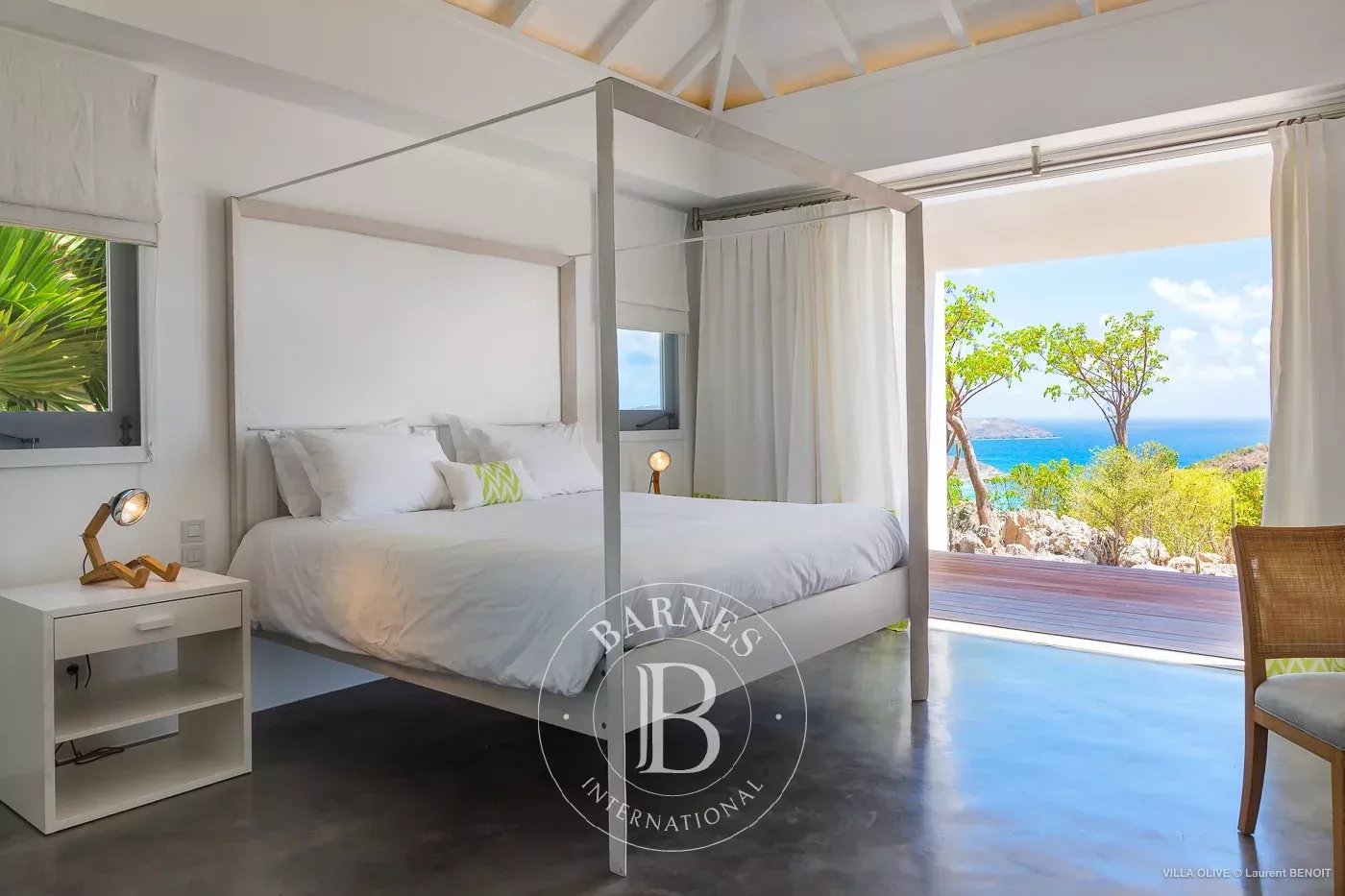 Bright, beautiful  and private 4 bedrooms villa picture 14