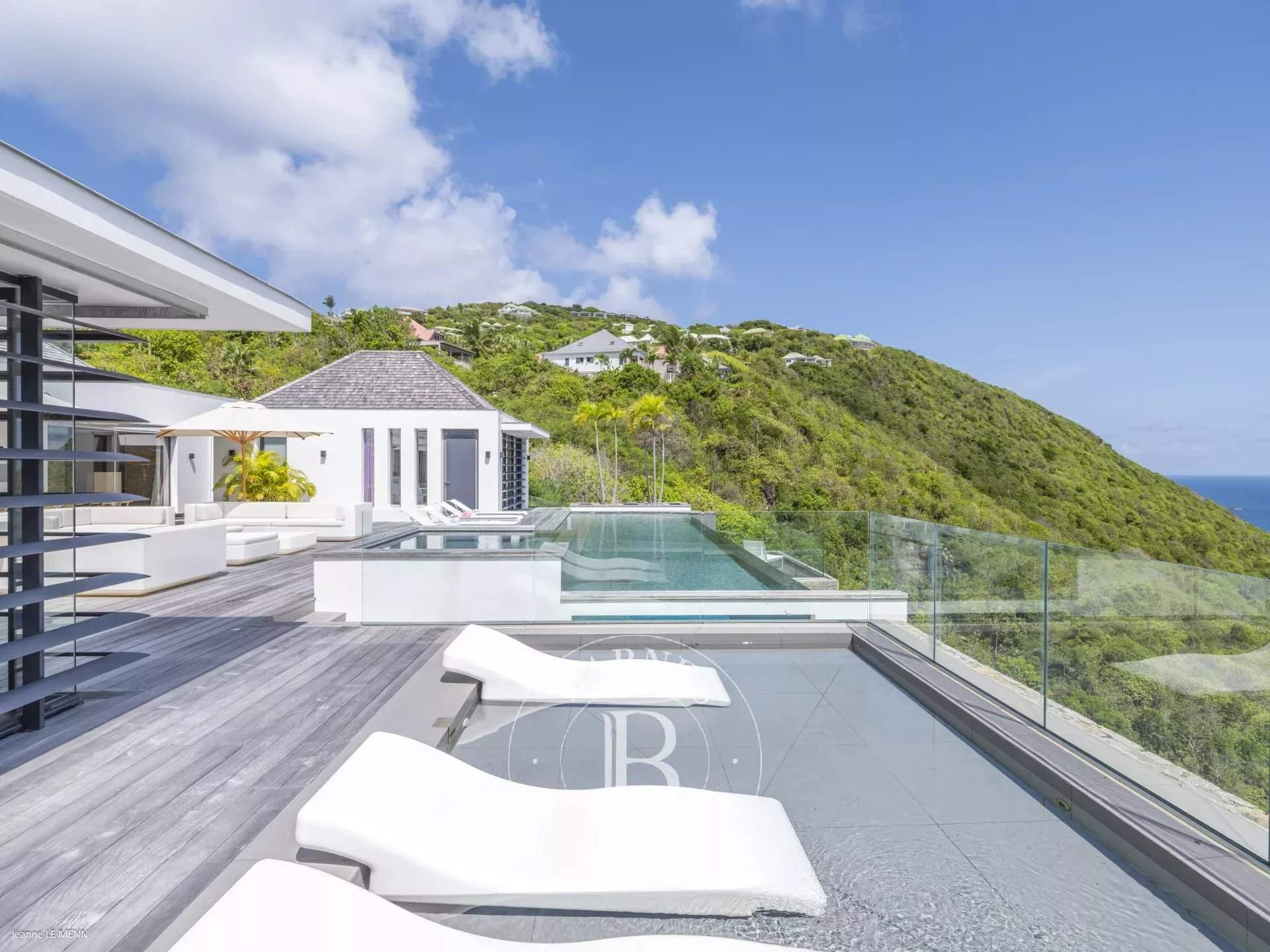 Amazing villa in Flamands picture 3