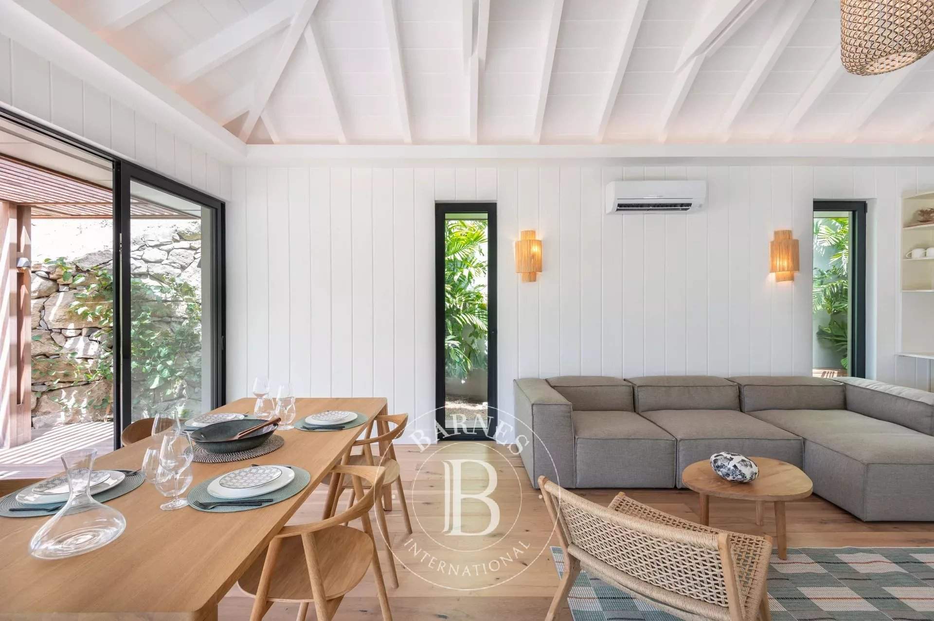 Charming 2-bedroom villa. picture 8