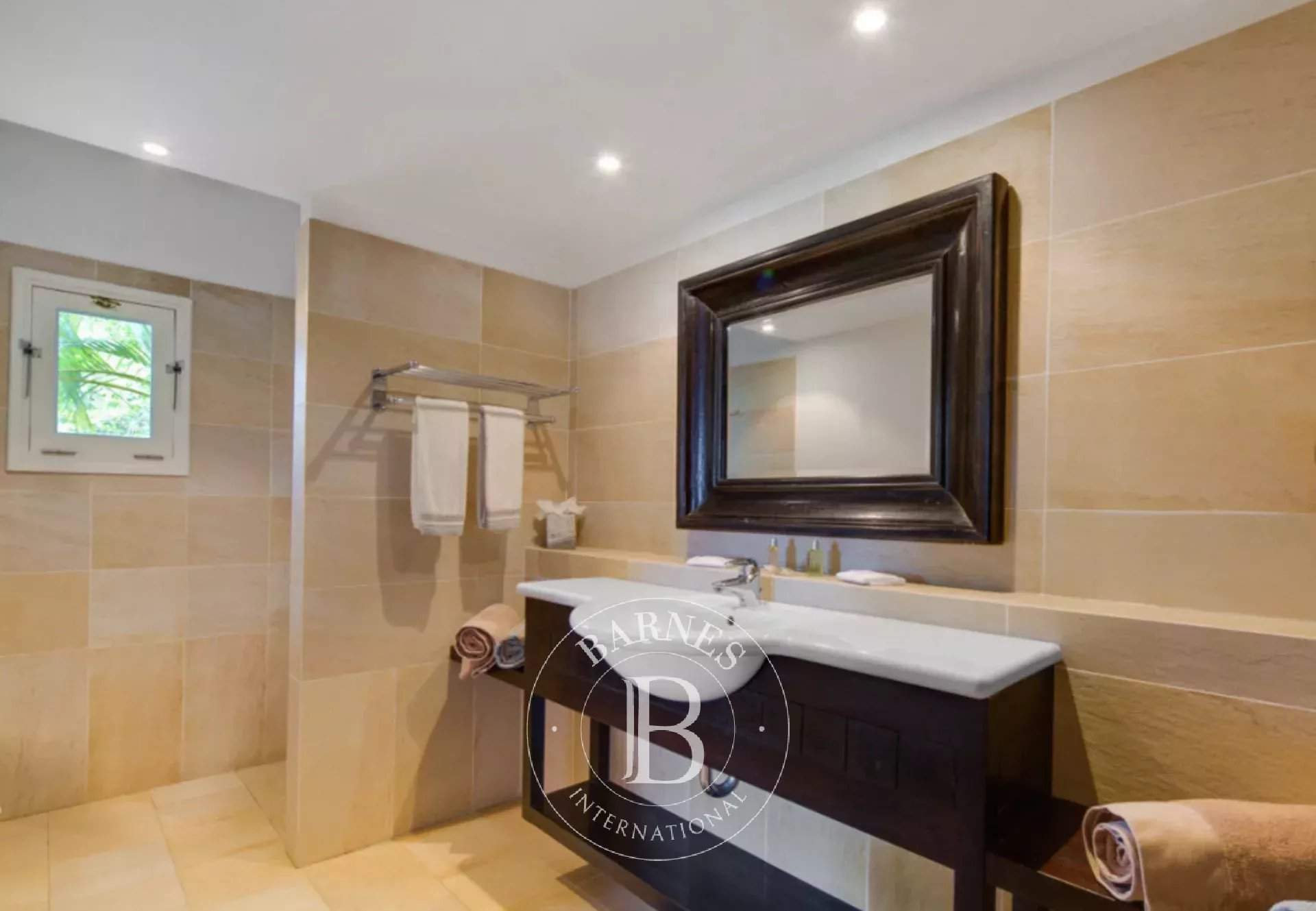 Nice colonial style 7 bedroom villa in a private domaine.. picture 17