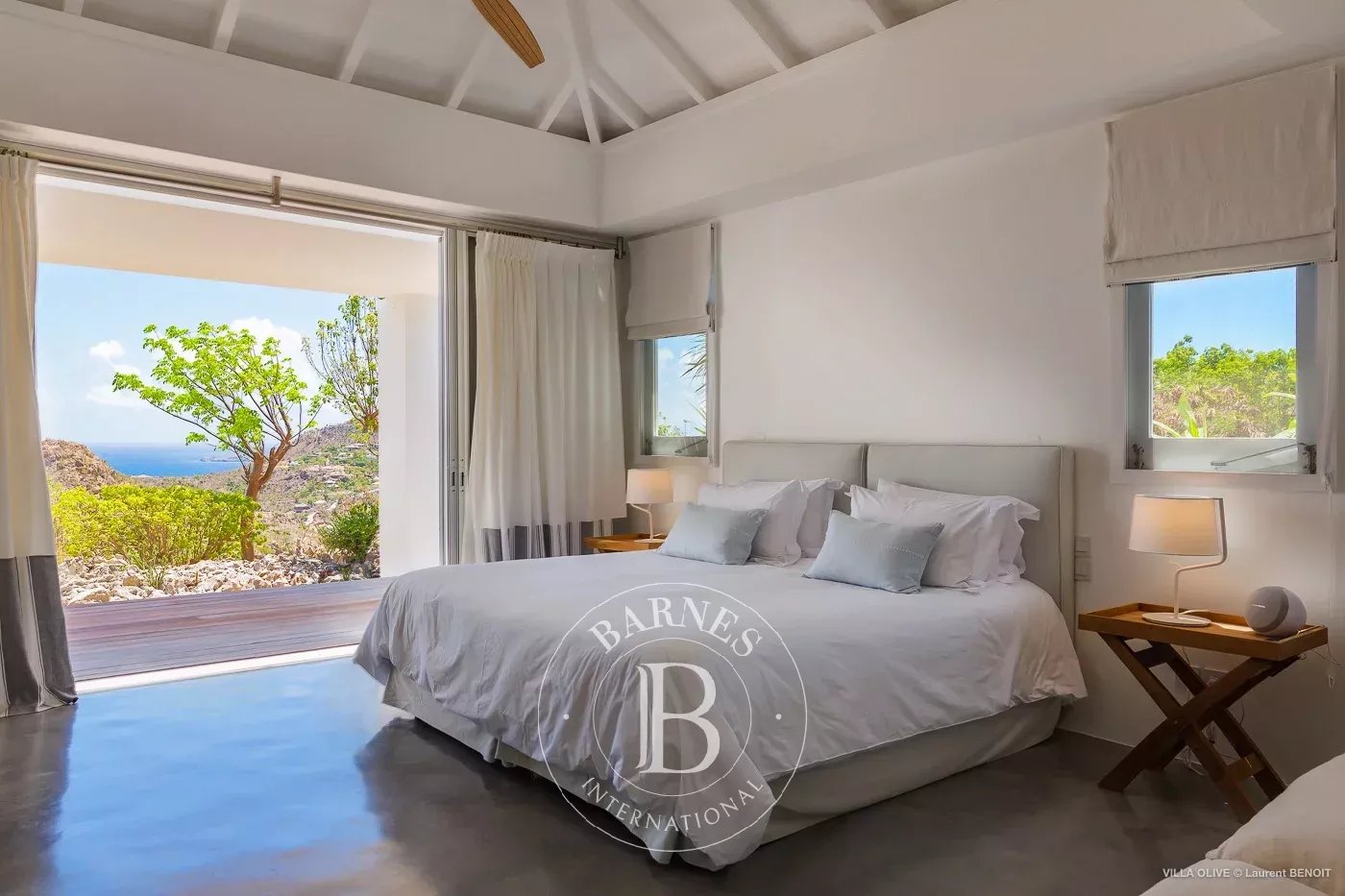 Bright, beautiful  and private 4 bedrooms villa picture 12