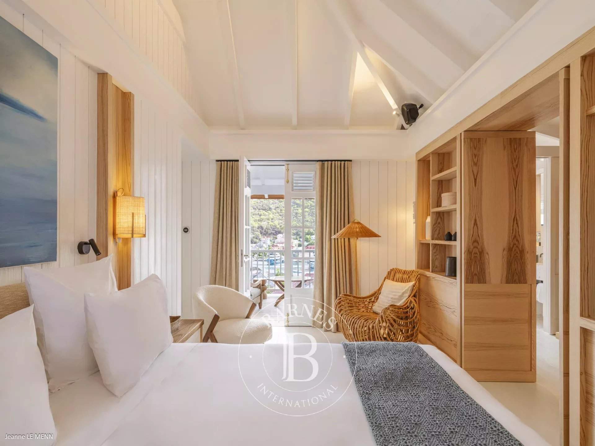 Magnificent 4-bedroom villa in the heart of Gustavia picture 11