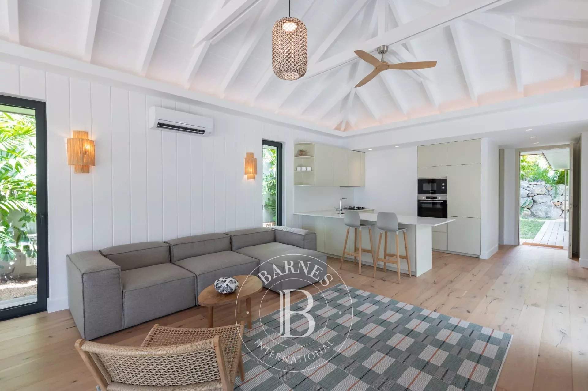 Charming 2-bedroom villa. picture 9
