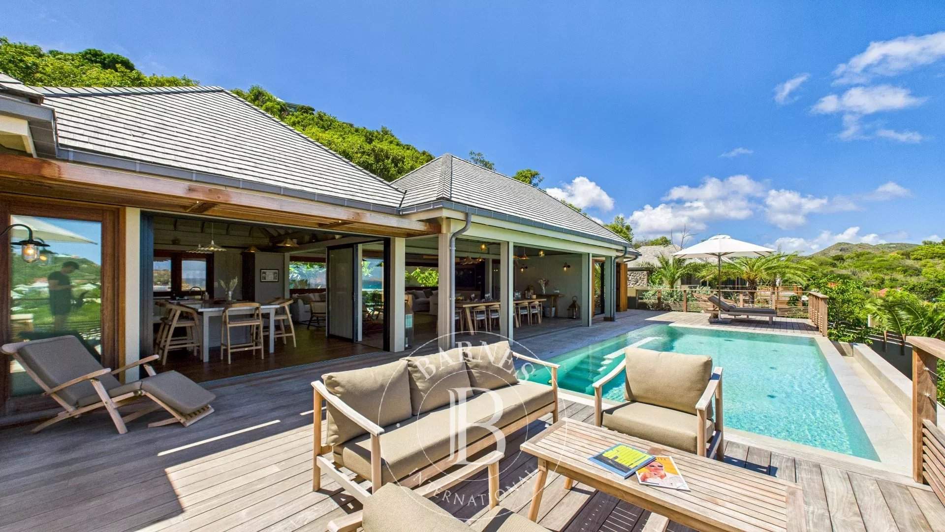 Villa Bonnie, moderne avec vue imprenable sur la baie de St Jean. picture 2