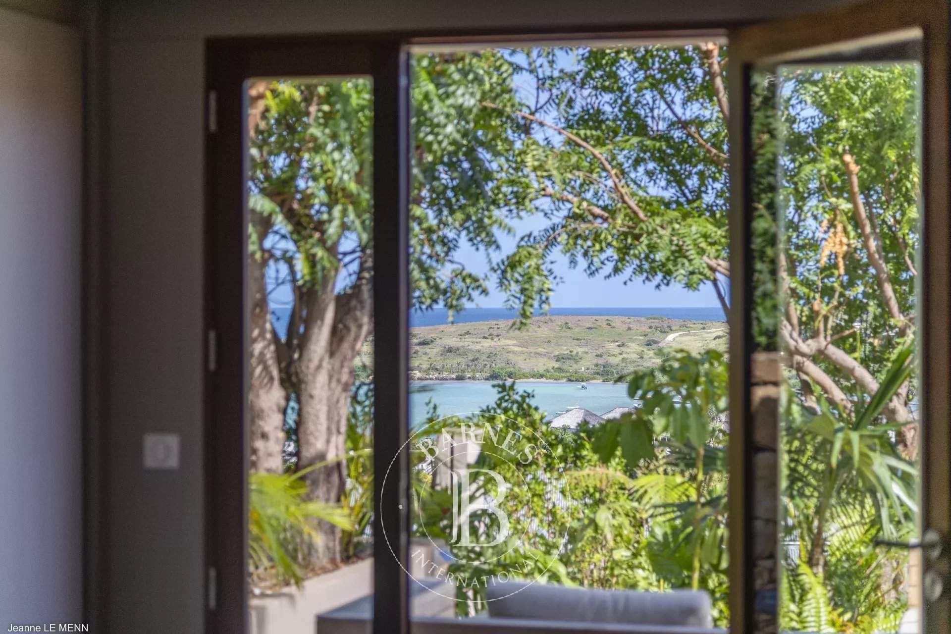 Beautiful Caribbean villa picture 15