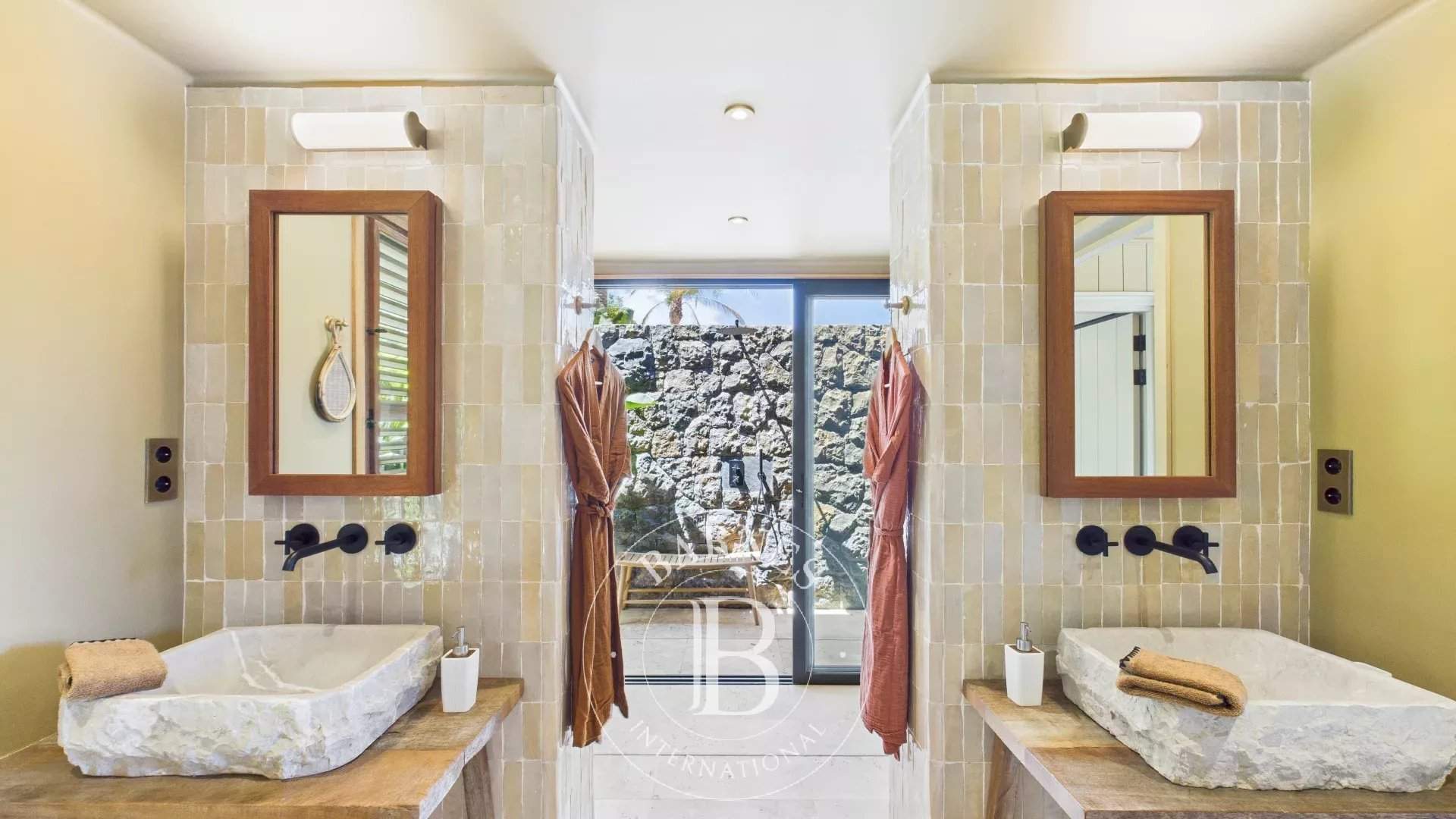 Villa Bonnie, moderne avec vue imprenable sur la baie de St Jean. picture 15