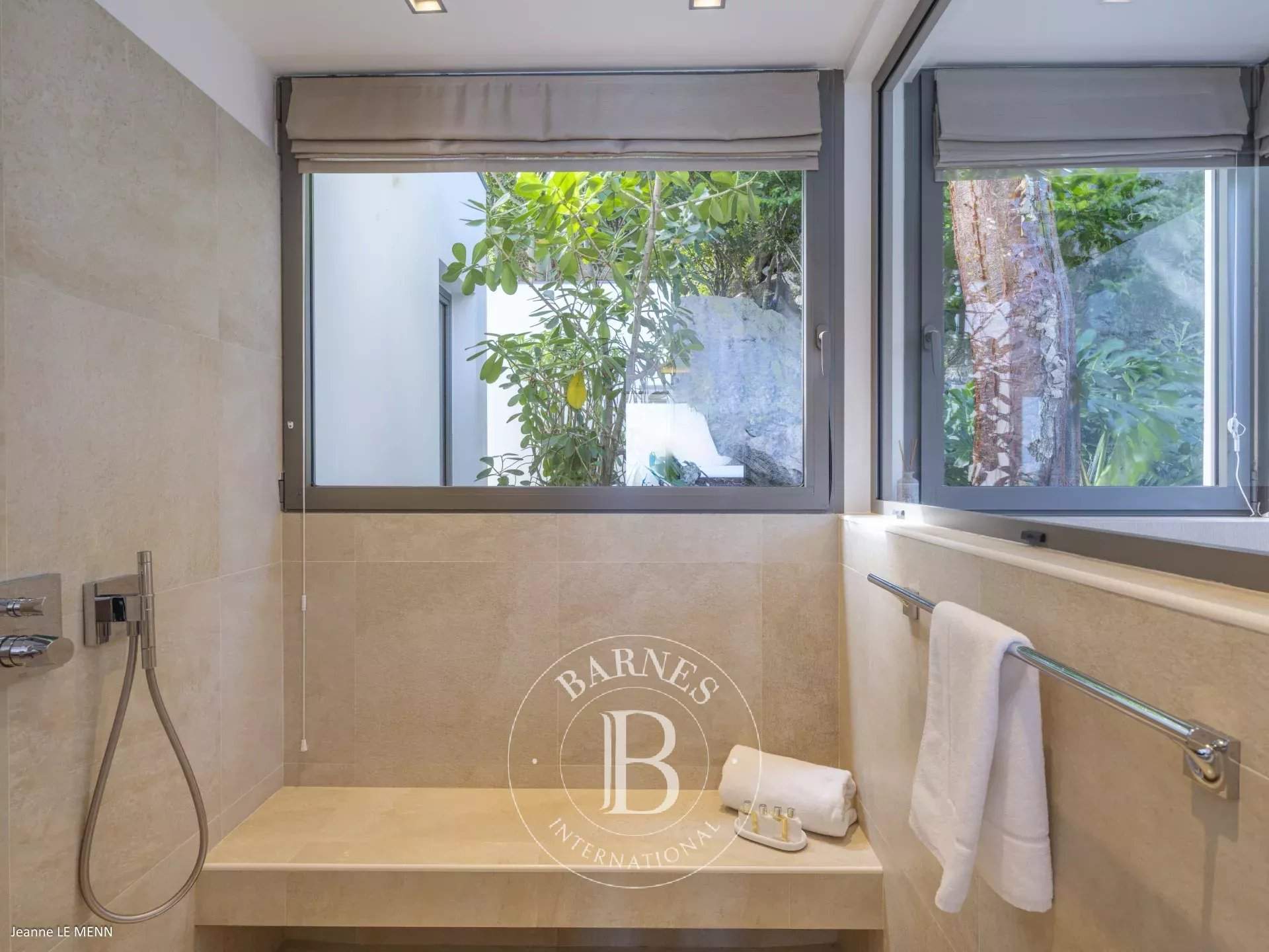 Très belle villa contemporaine à Lurin. picture 17