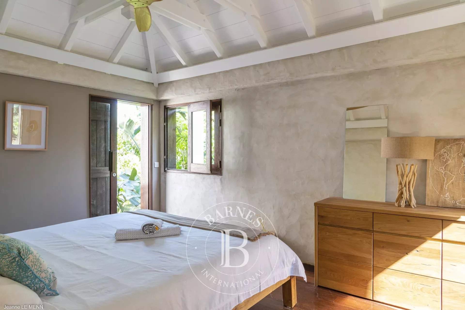 Beautiful Caribbean villa picture 18