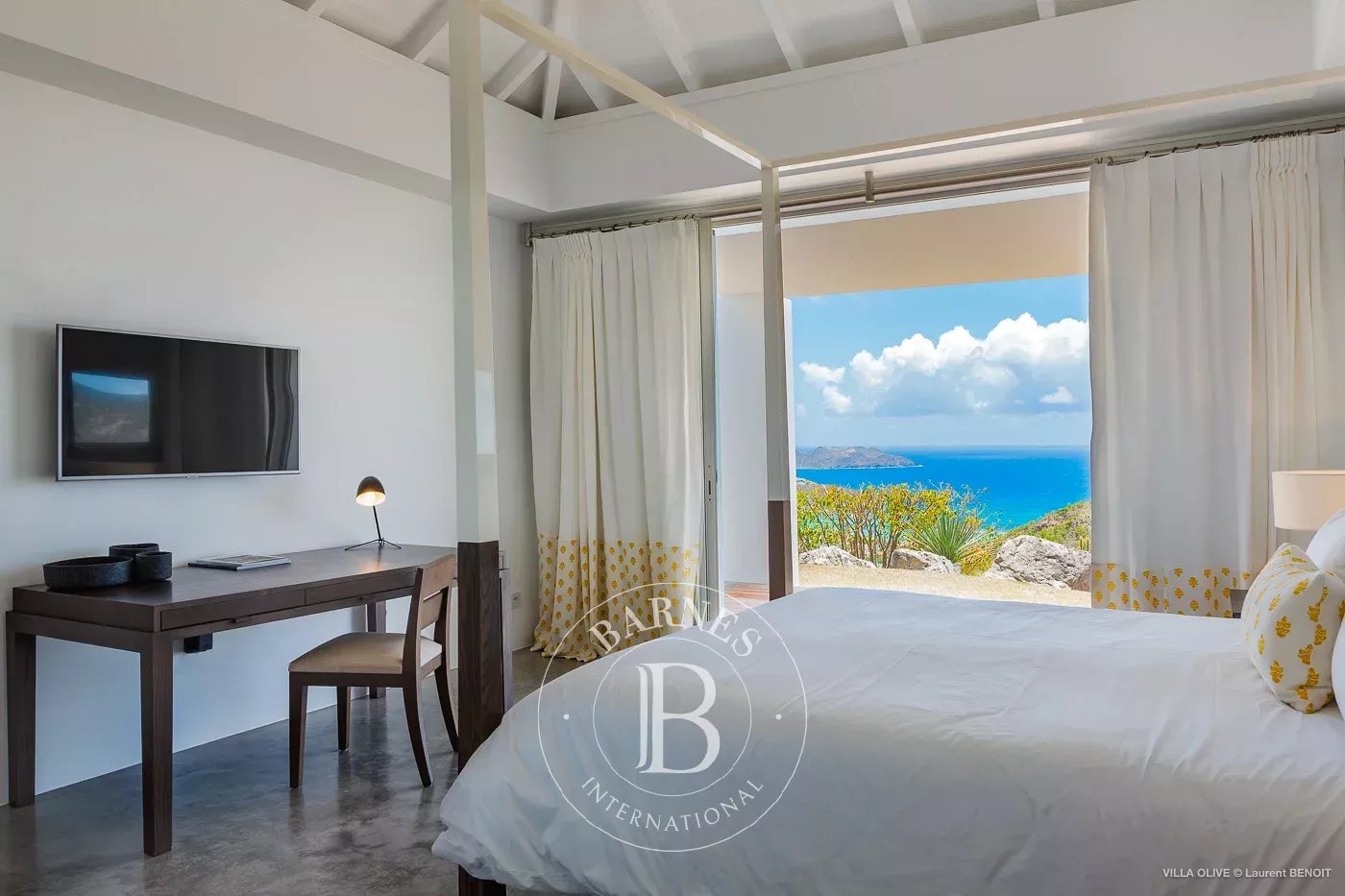 Bright, beautiful  and private 4 bedrooms villa picture 19