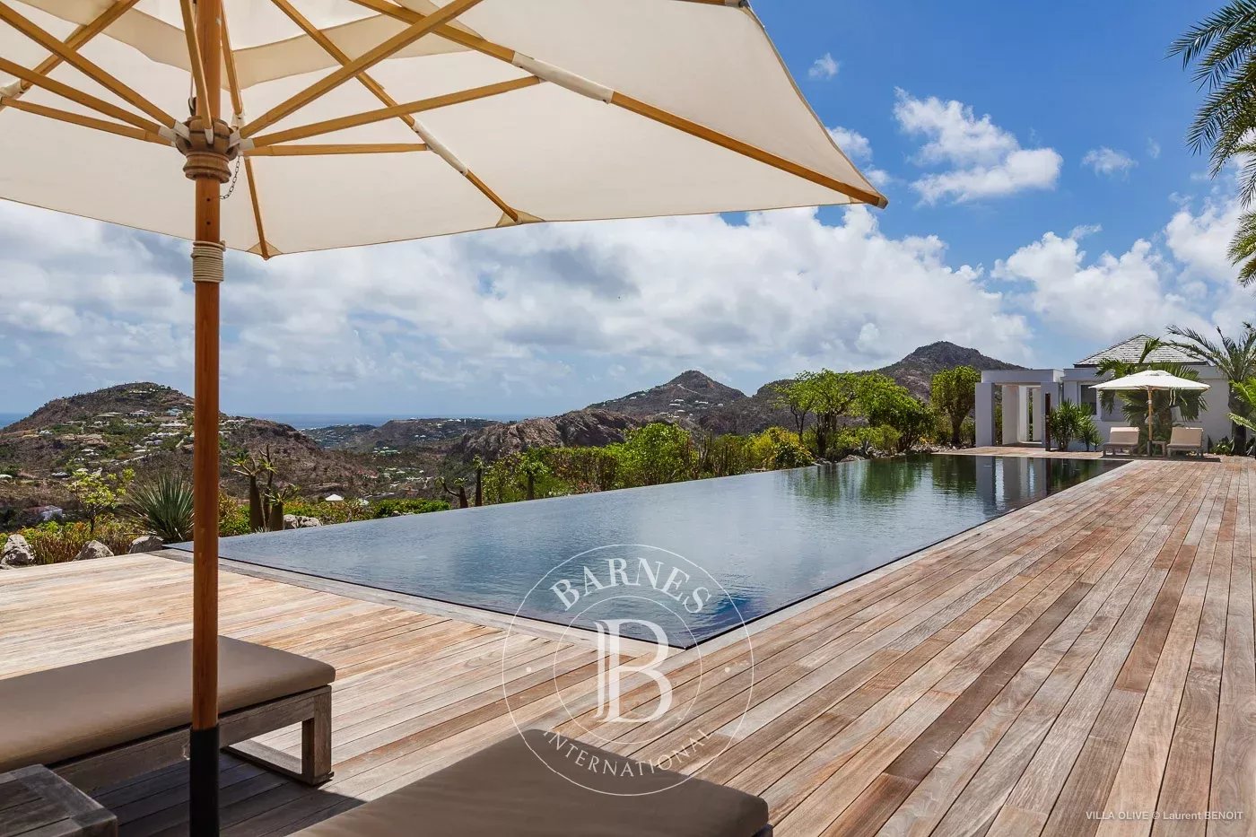 Bright, beautiful  and private 4 bedrooms villa picture 1