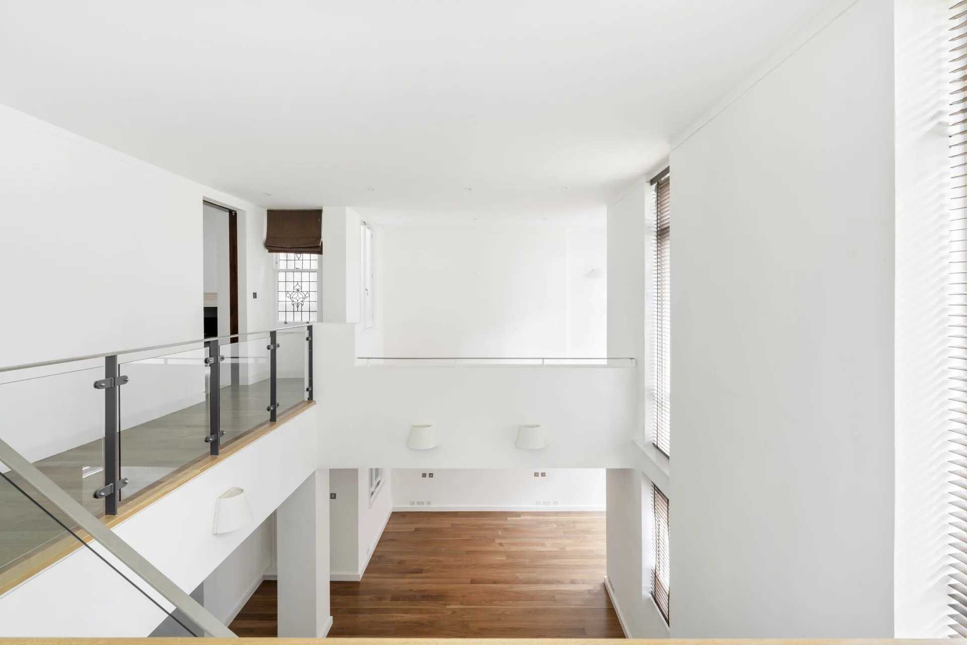 London  - Apartment 3 Bedrooms