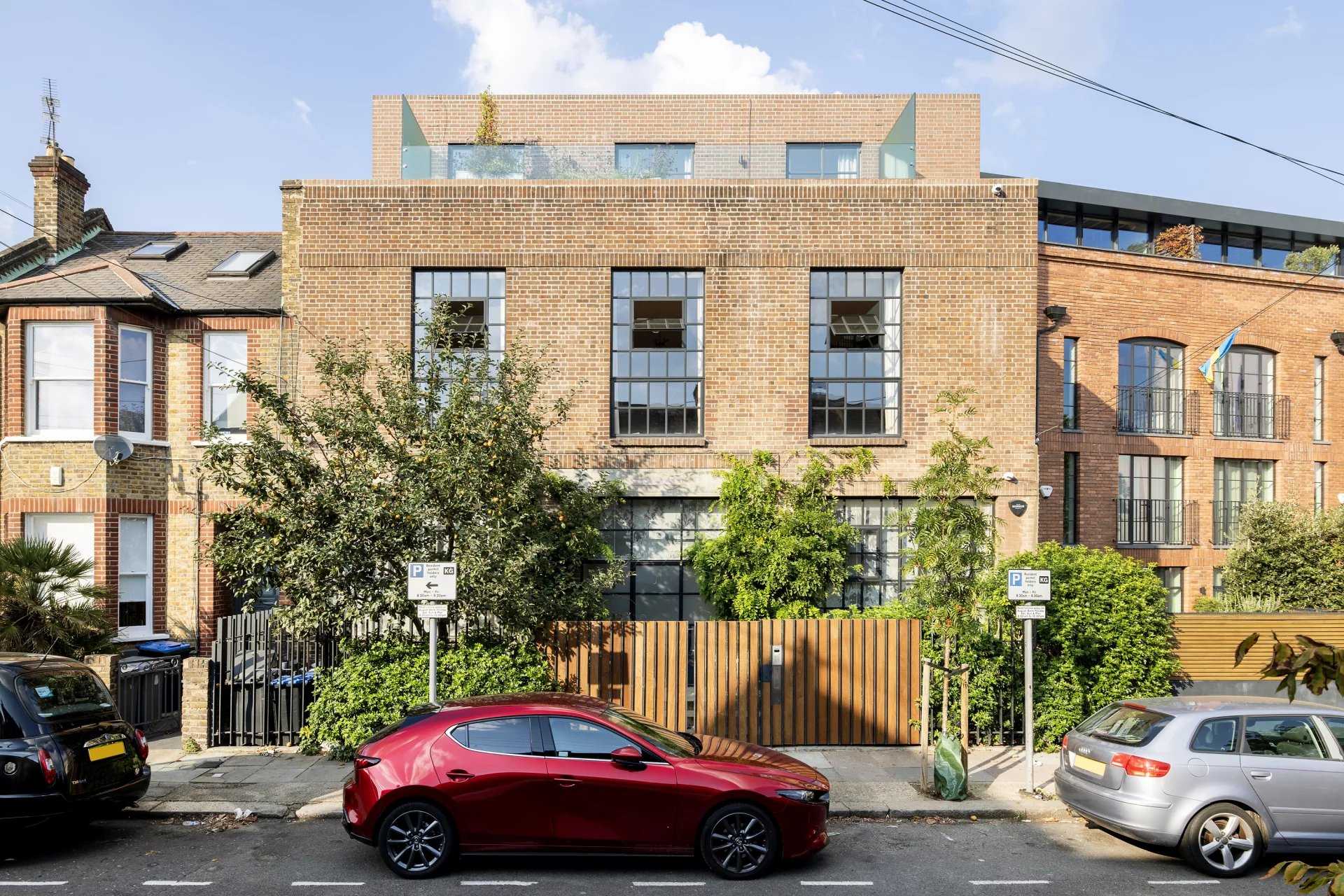 London  - House 5 Bedrooms