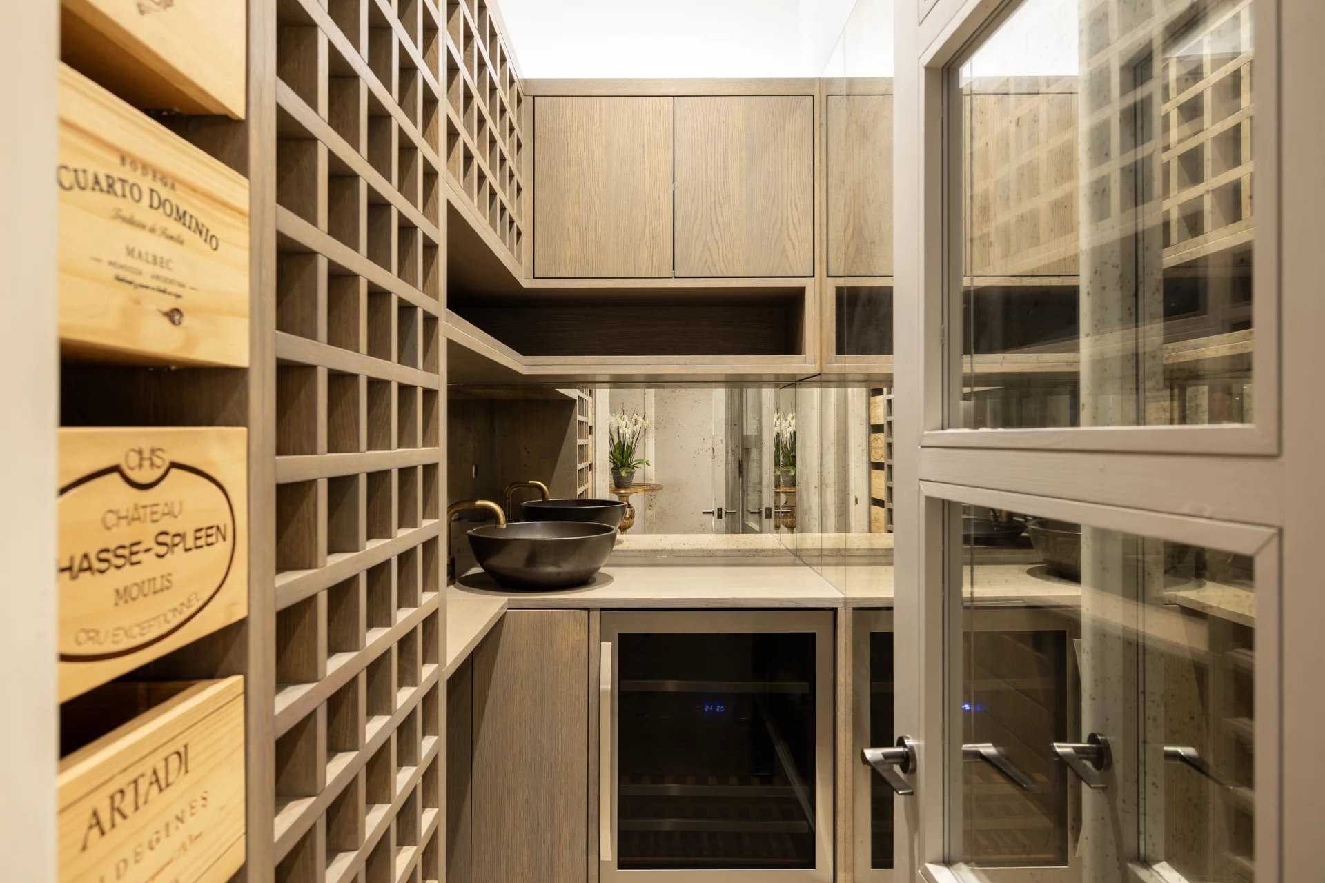London  - House 6 Bedrooms
