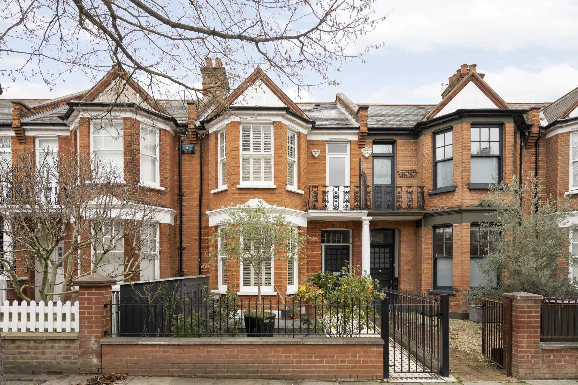 London  - House 5 Bedrooms