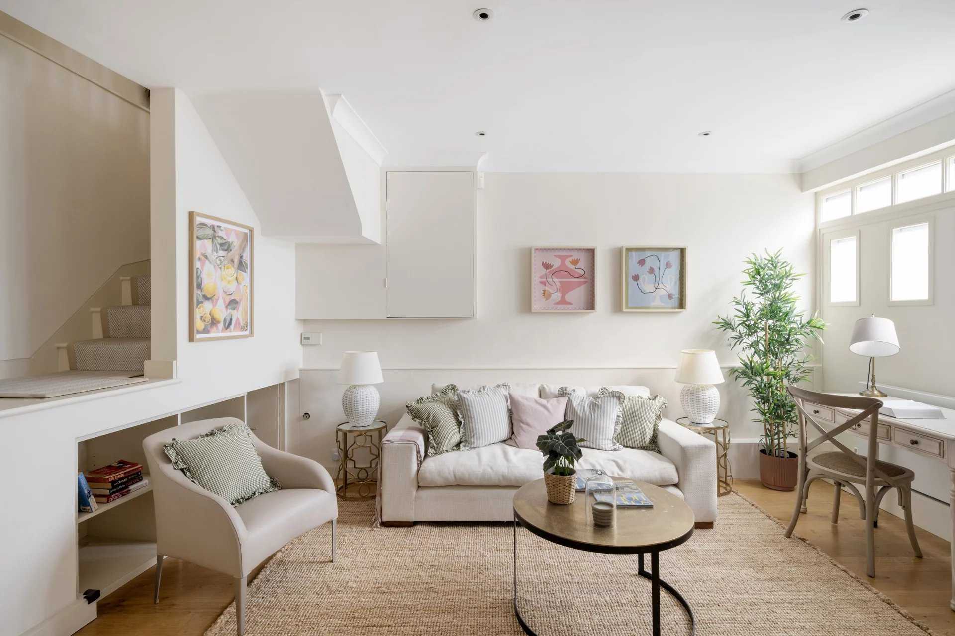 London  - House 3 Bedrooms