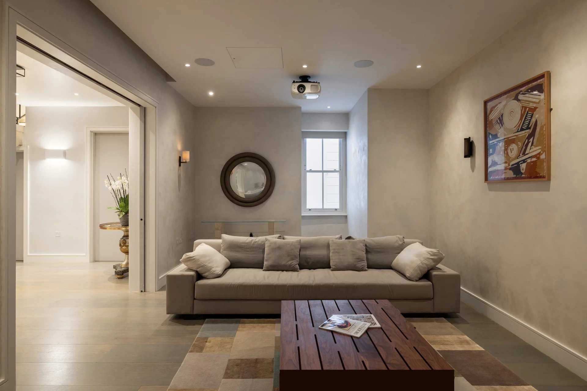 London  - House 6 Bedrooms