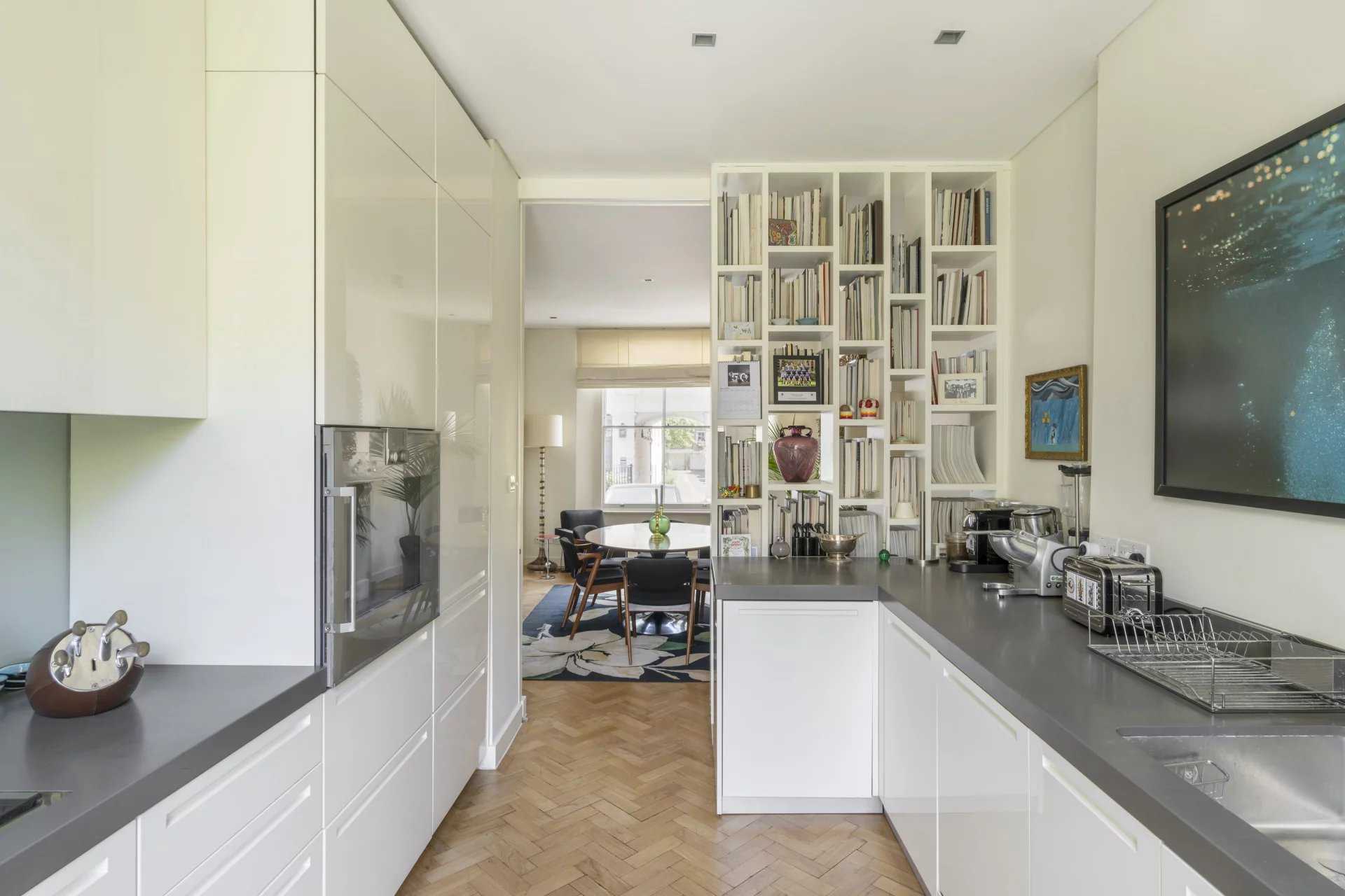 London  - House 4 Bedrooms