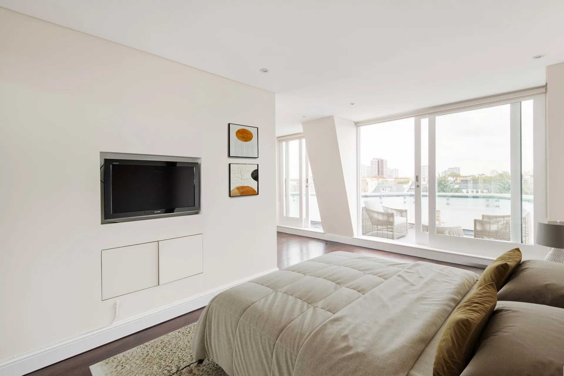 London  - Apartment 4 Bedrooms