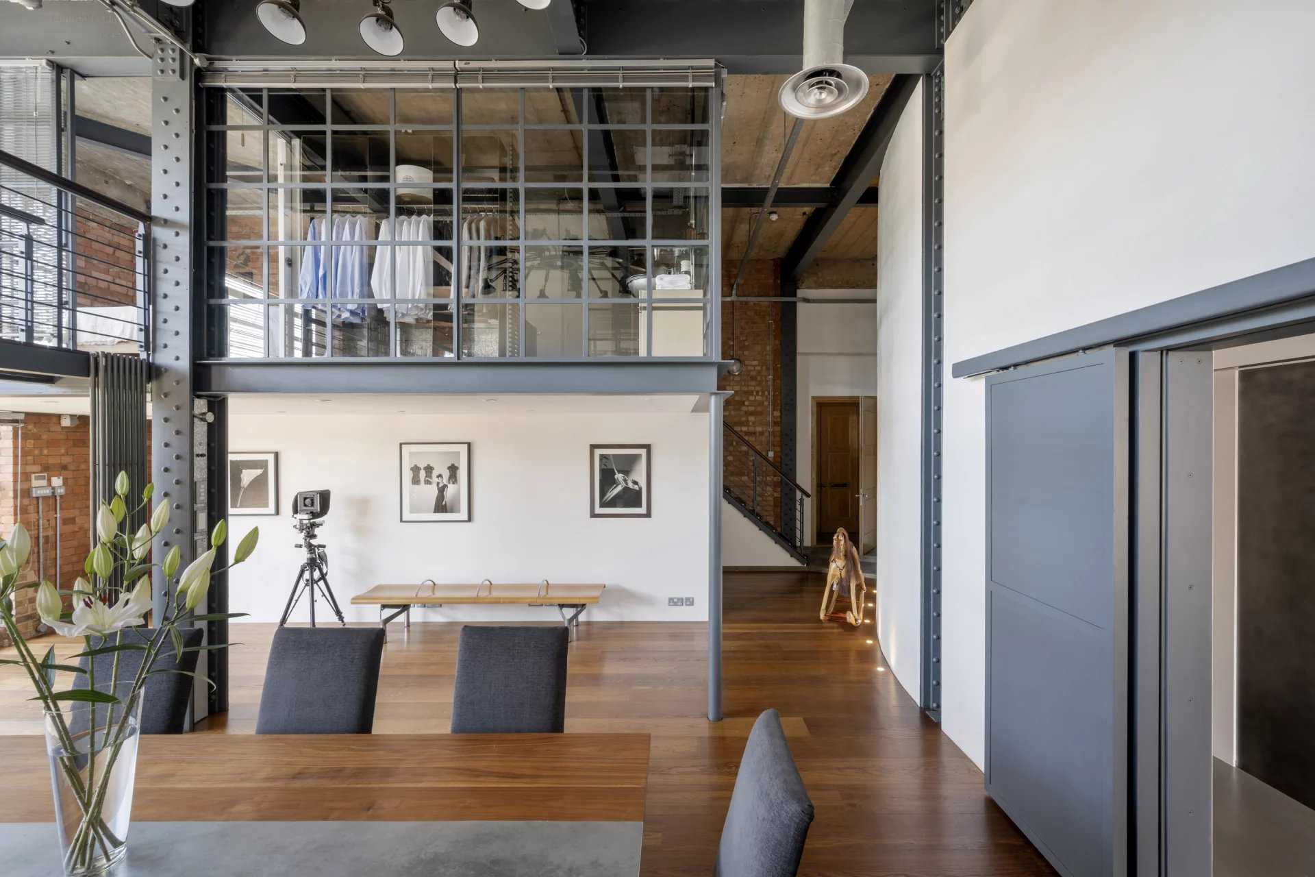 London  - Apartment 4 Bedrooms