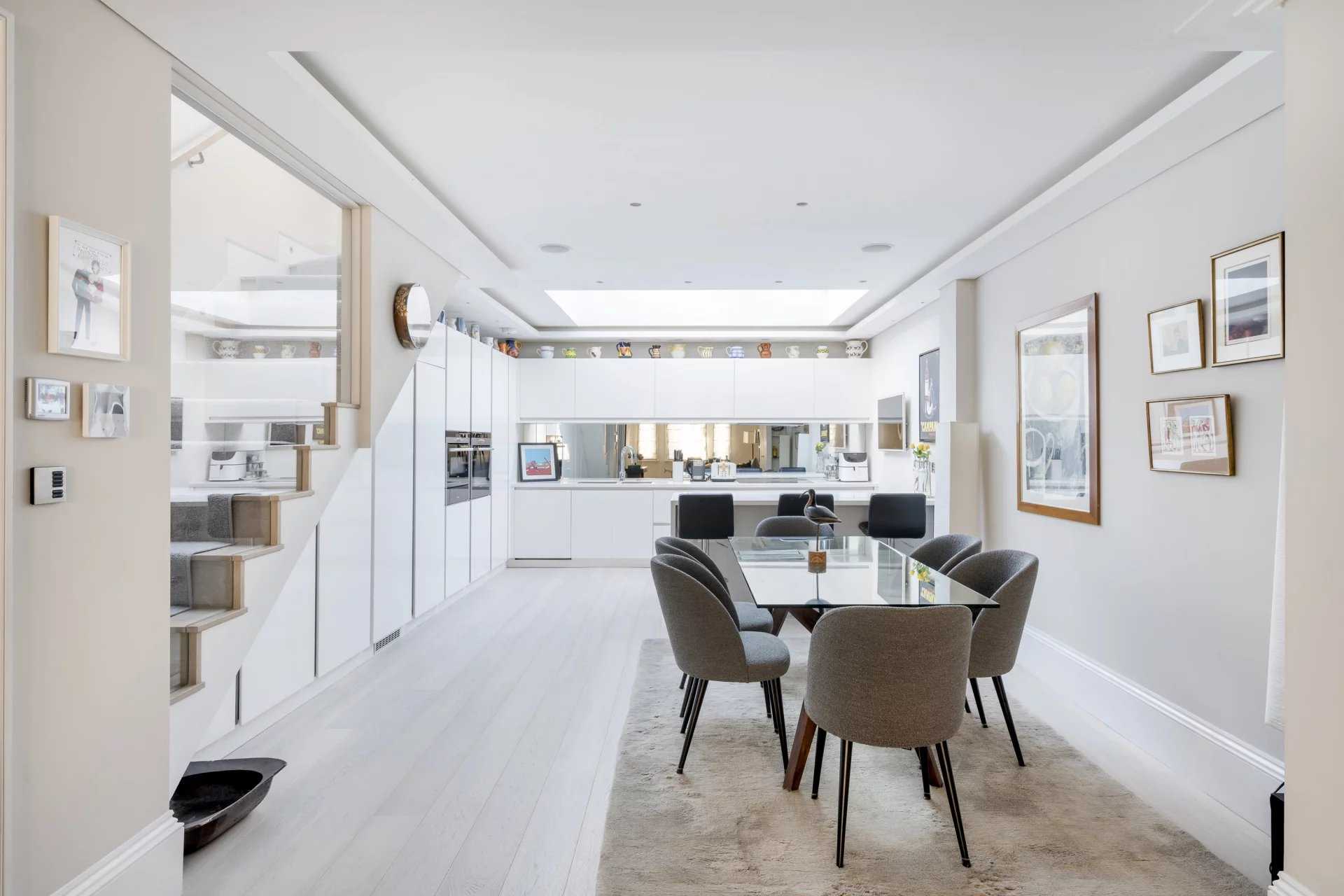 London  - Apartment 3 Bedrooms