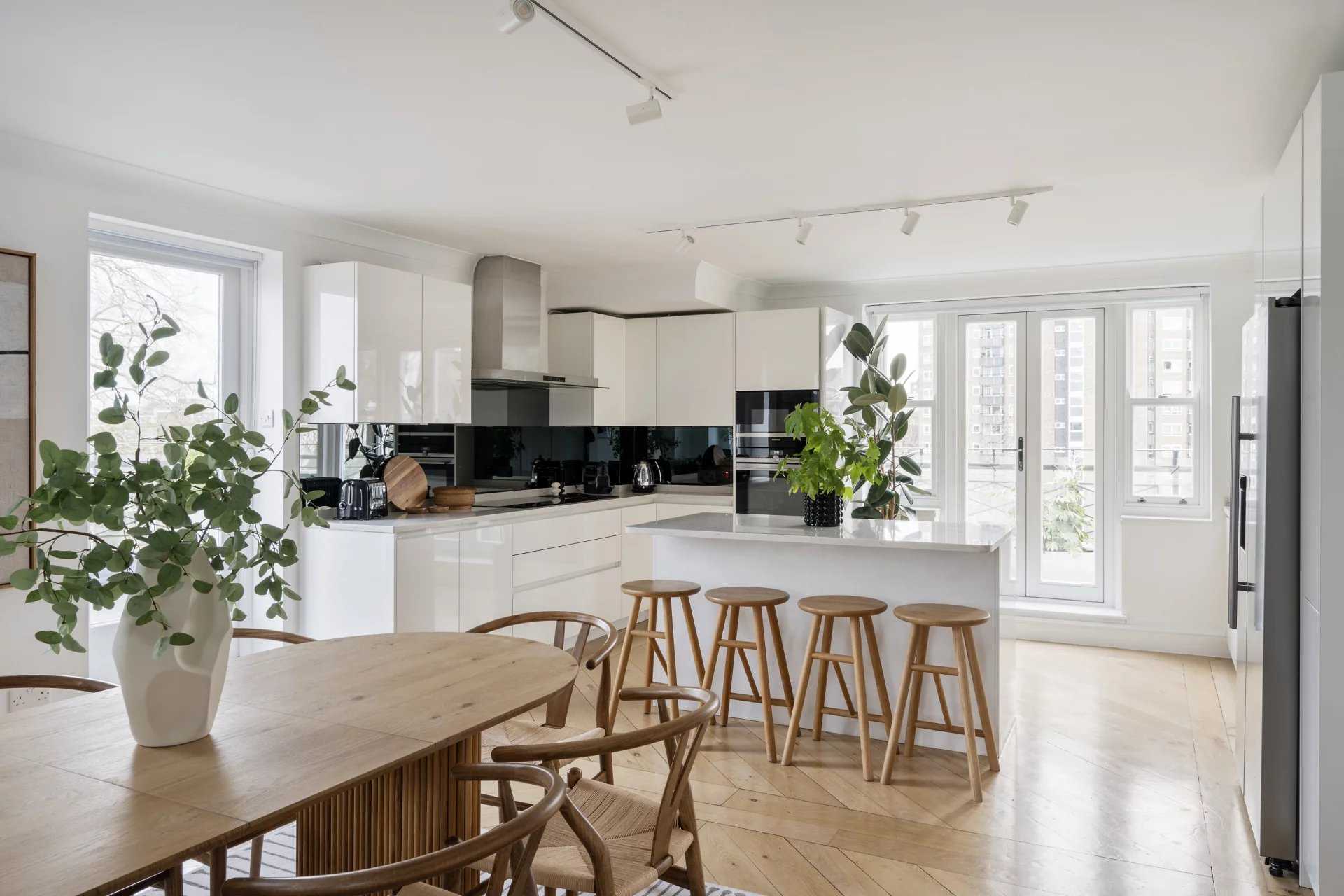 London  - Apartment 5 Bedrooms