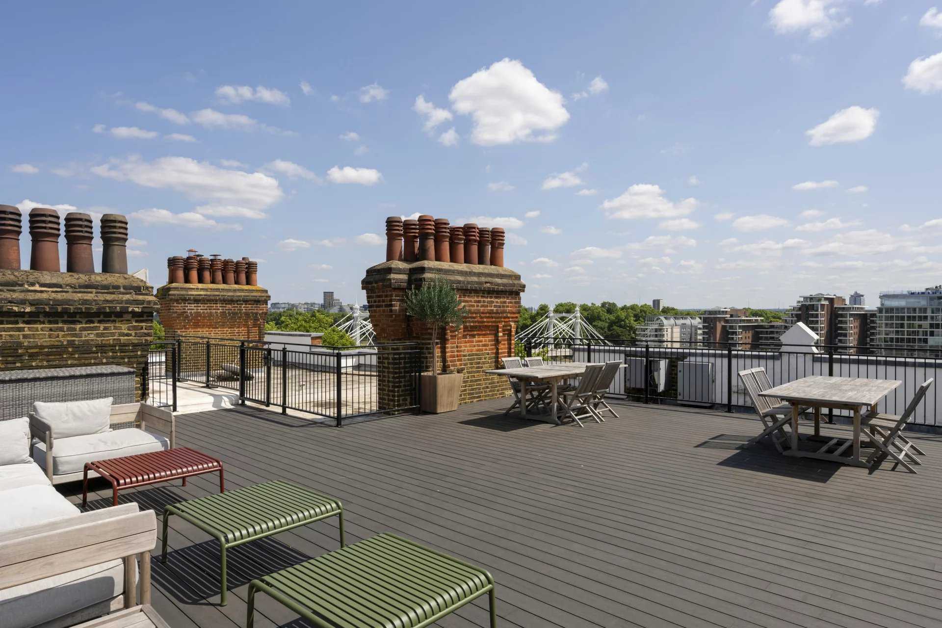 London  - Apartment 4 Bedrooms