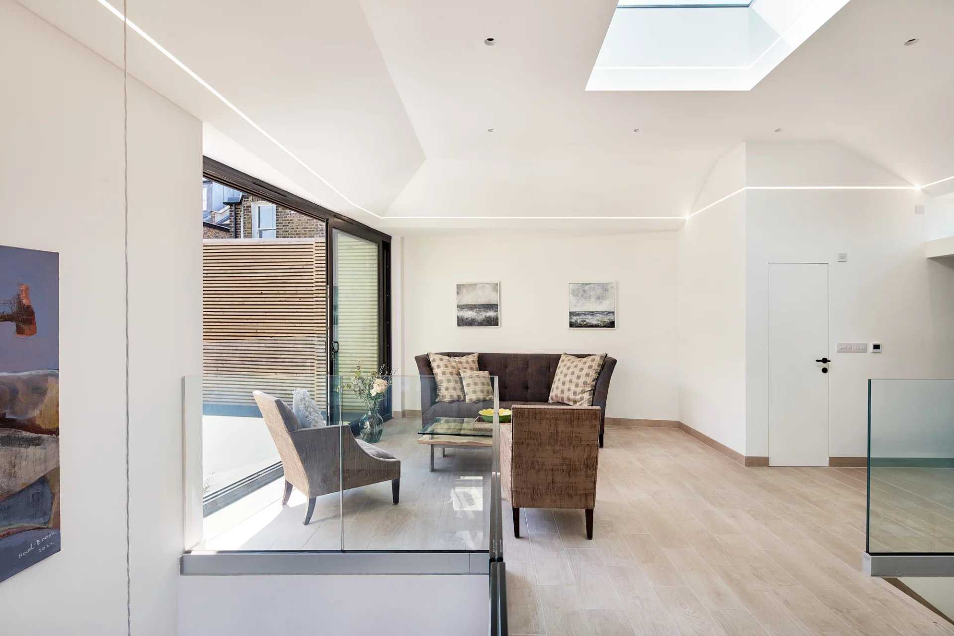 London  - House 4 Bedrooms