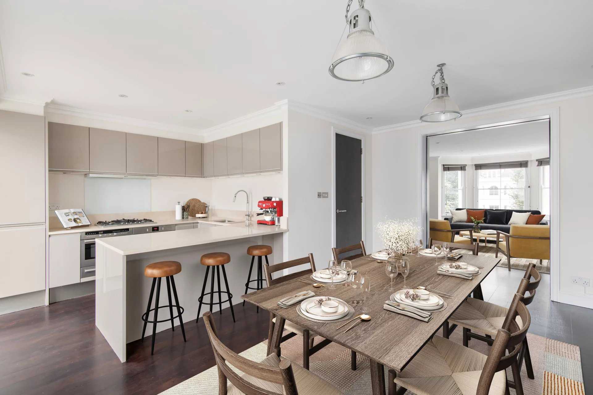 London  - Apartment 4 Bedrooms