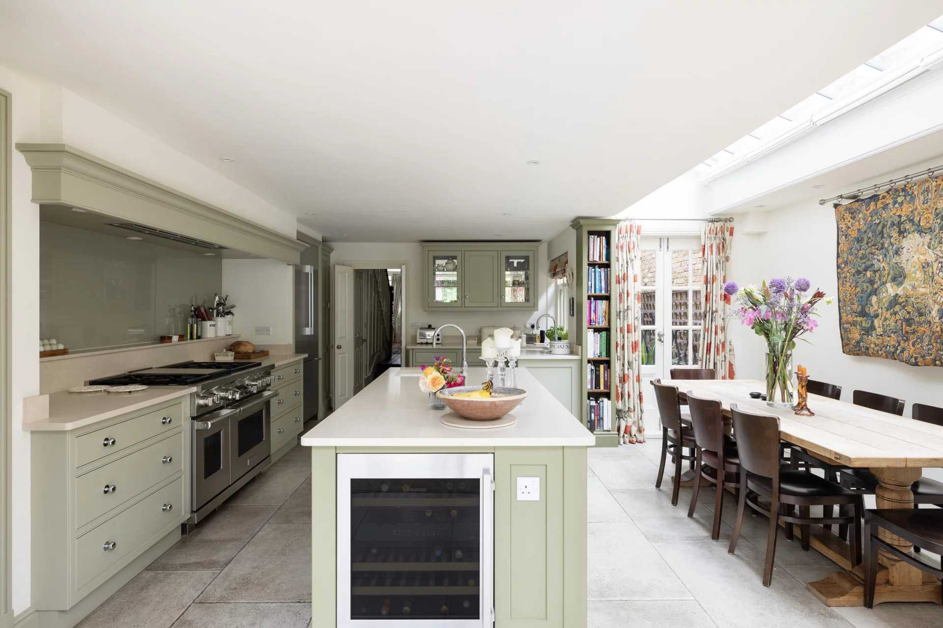 London  - House 4 Bedrooms