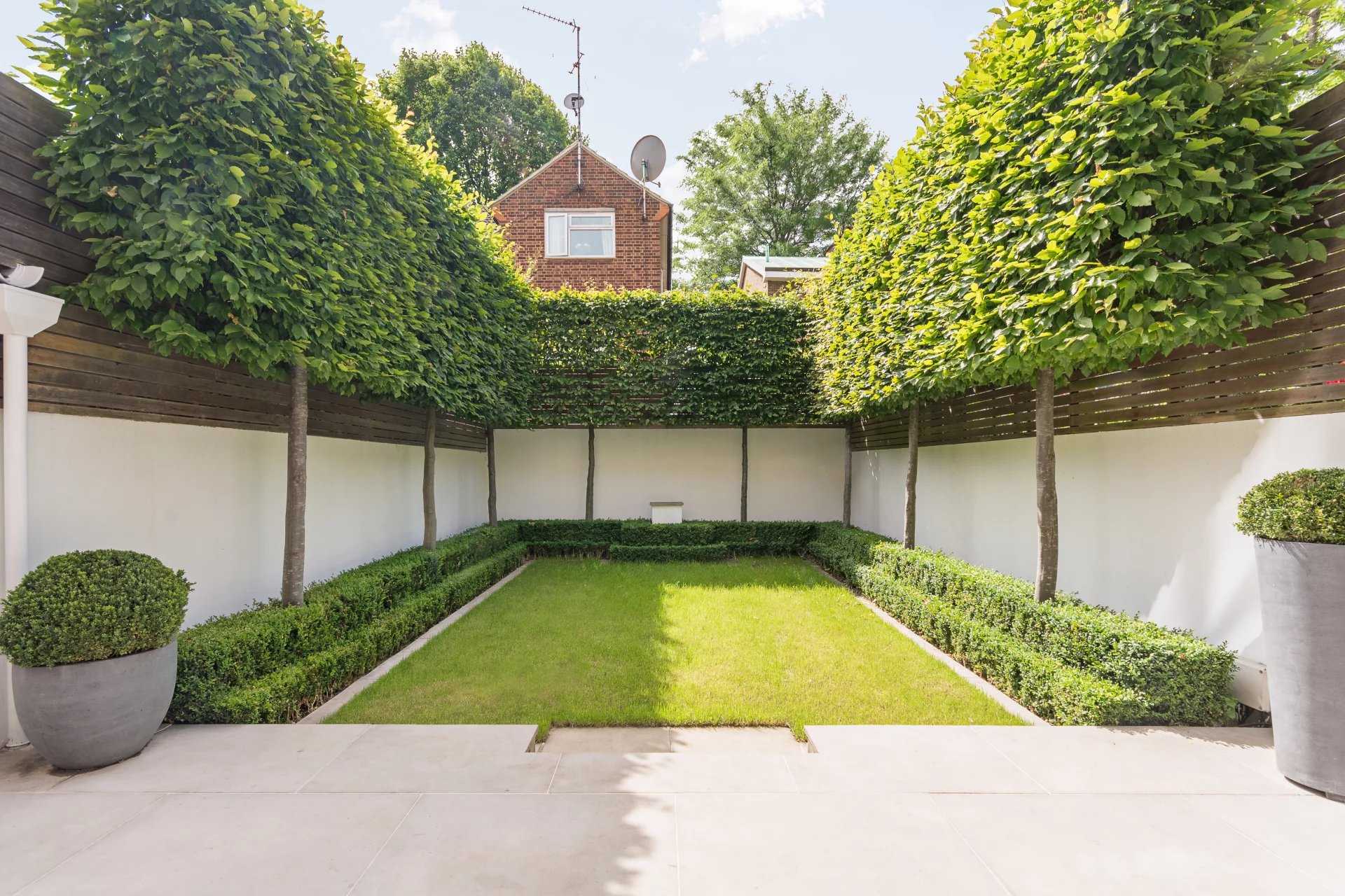 London  - Apartment 3 Bedrooms