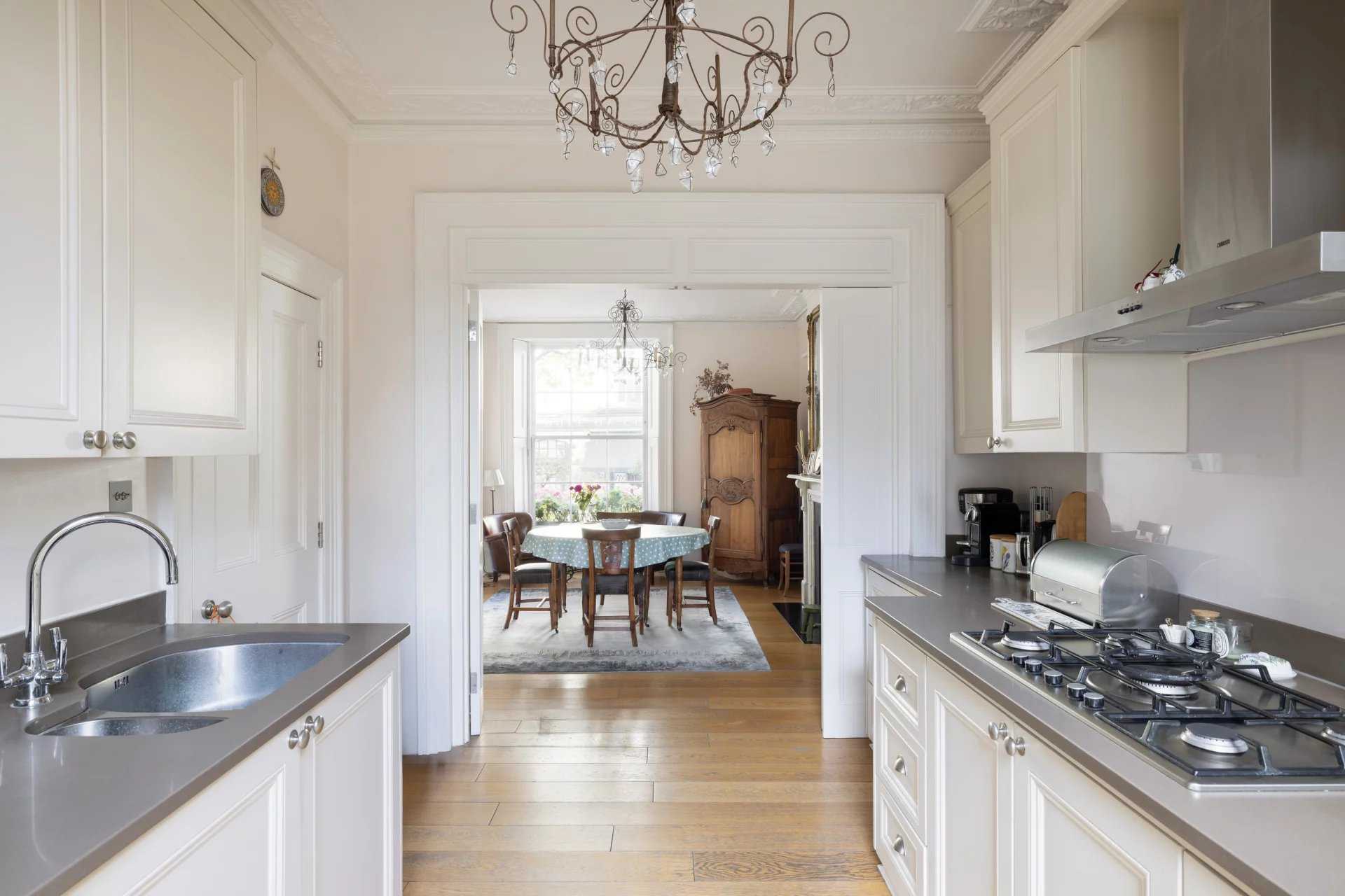 London  - House 5 Bedrooms