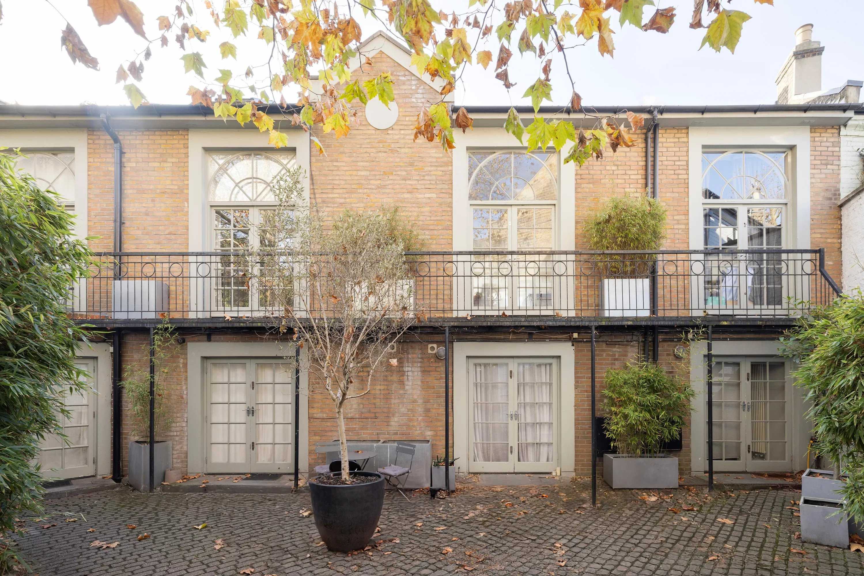 House London  -  ref 86583425 (picture 1)