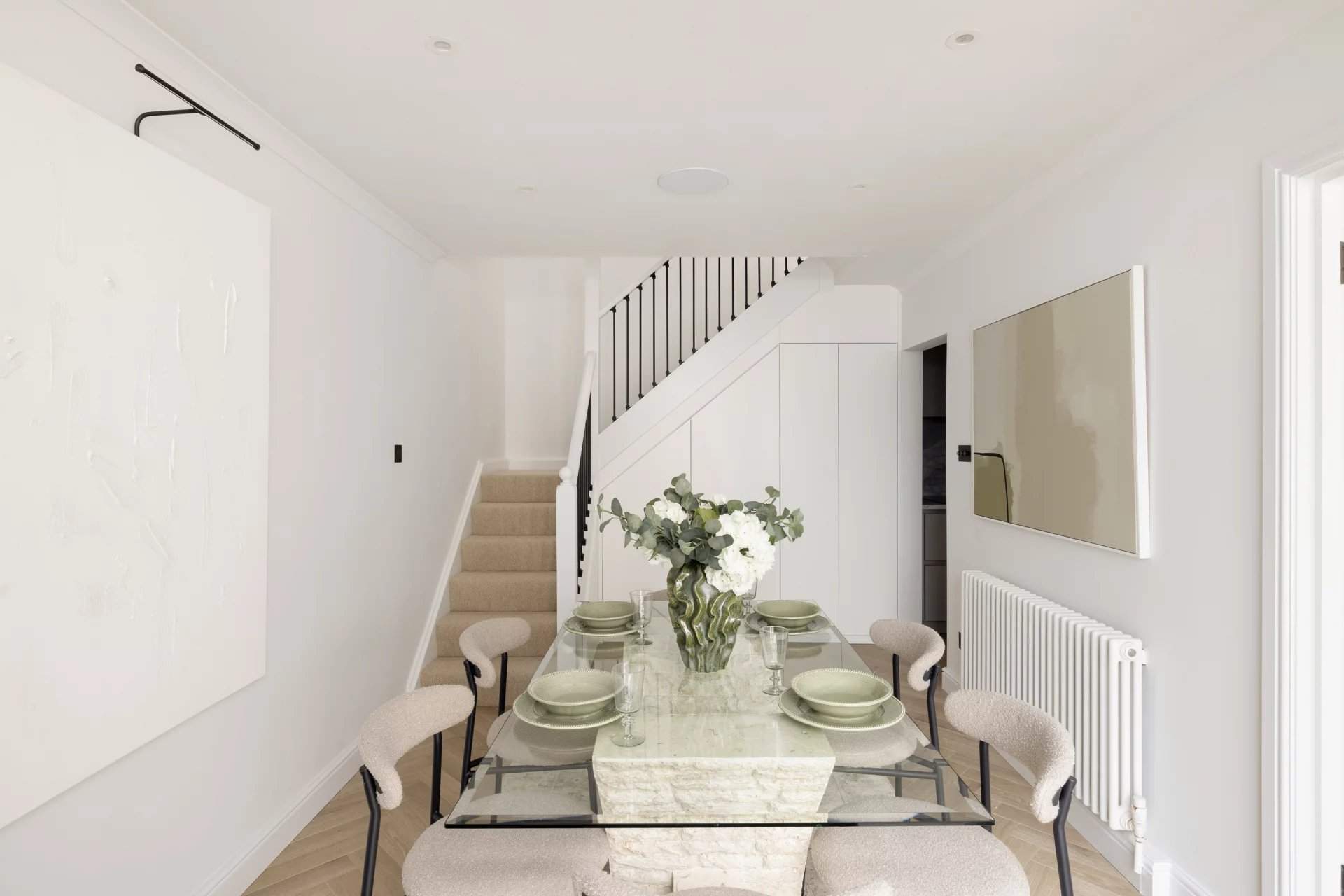 London  - House 3 Bedrooms - picture 2