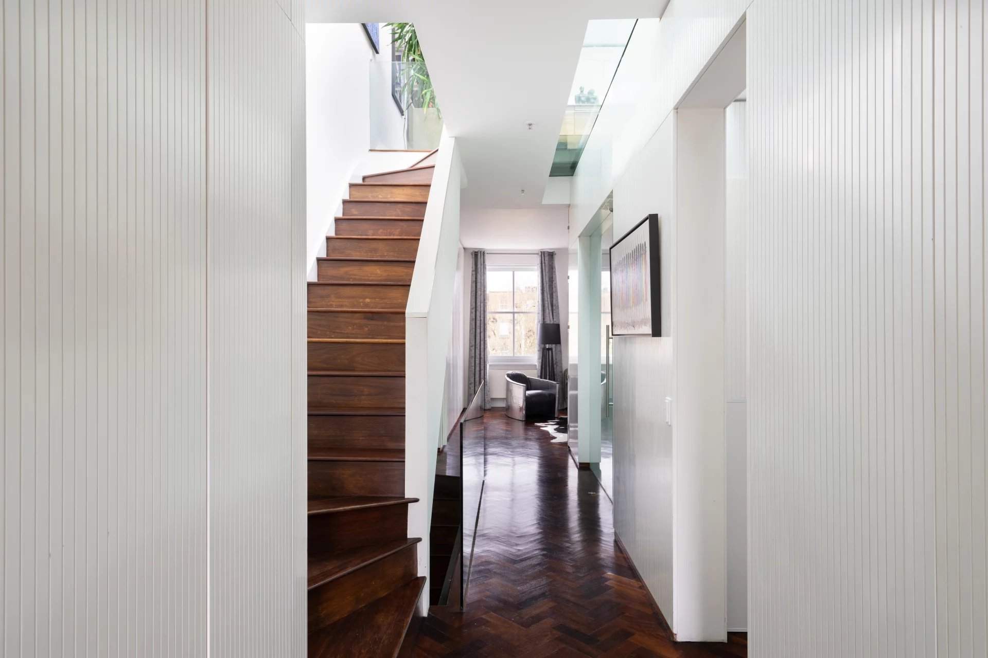 London  - Apartment 3 Bedrooms - picture 3