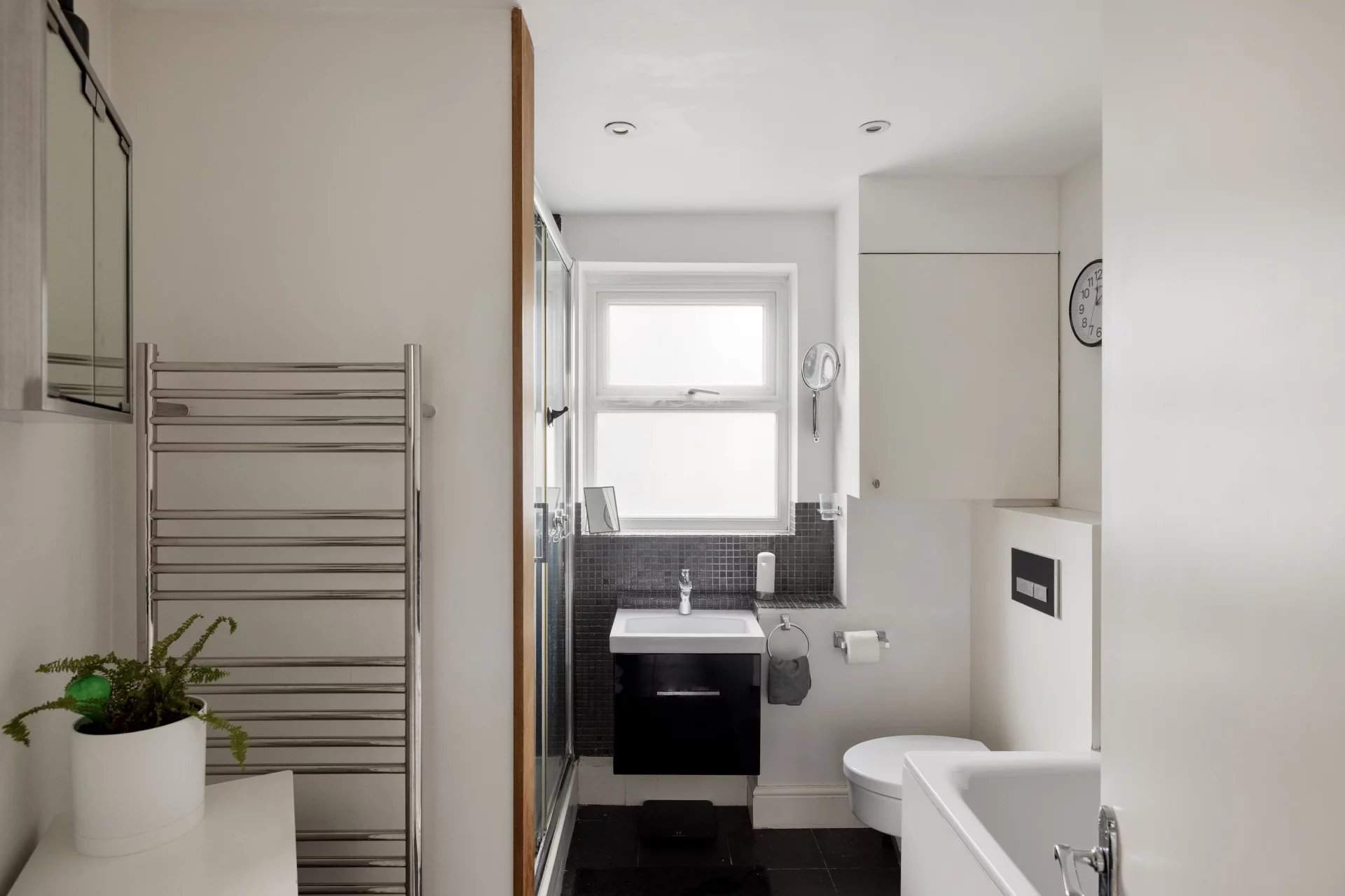 London  - House 2 Bedrooms - picture 8