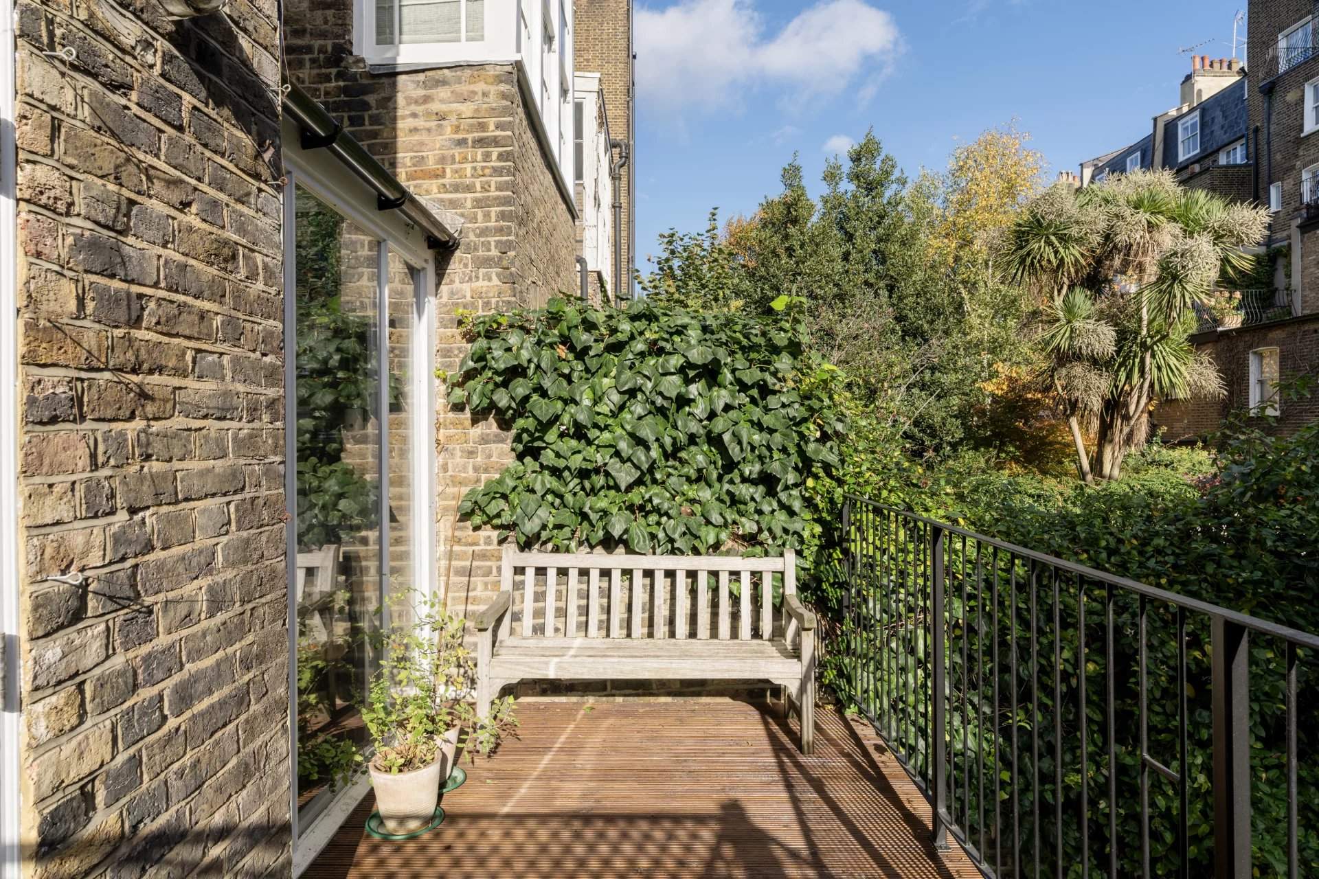 London  - Apartment 2 Bedrooms - picture 5