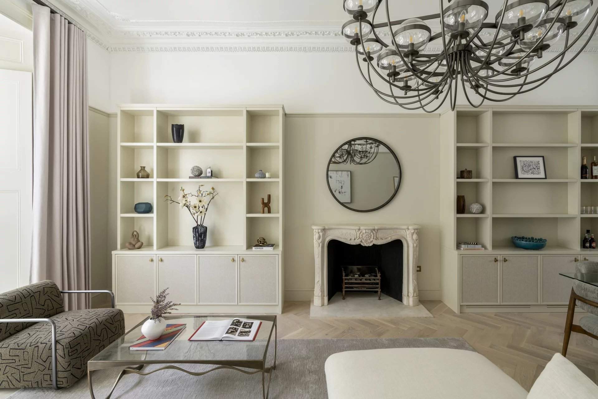 London  - Apartment 3 Bedrooms - picture 1