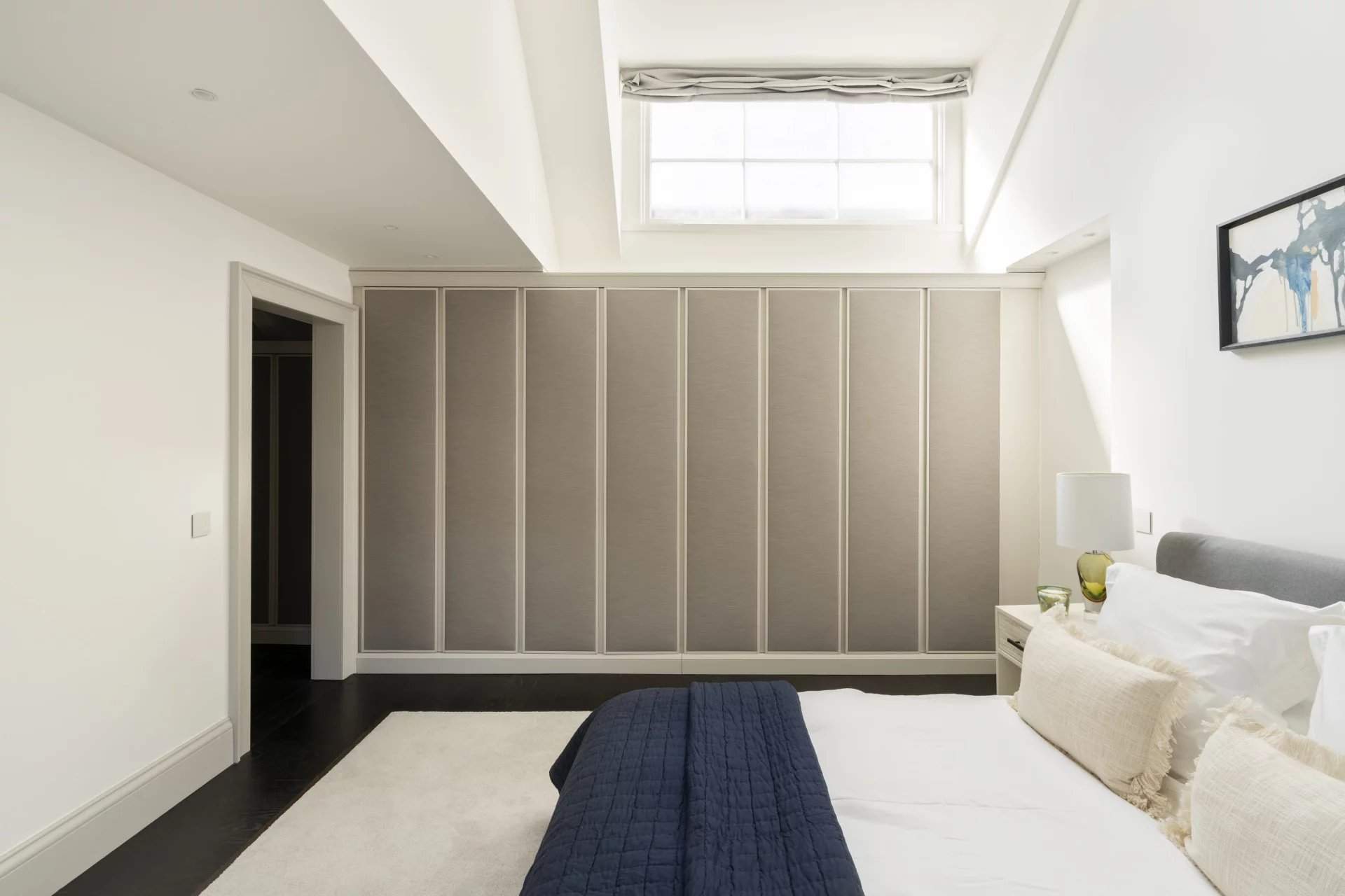 London  - Apartment 2 Bedrooms - picture 9