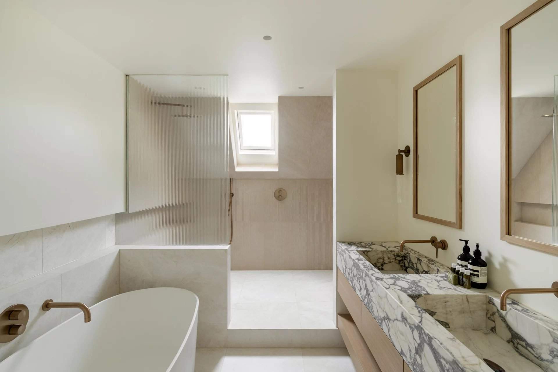 London  - Apartment 2 Bedrooms - picture 9